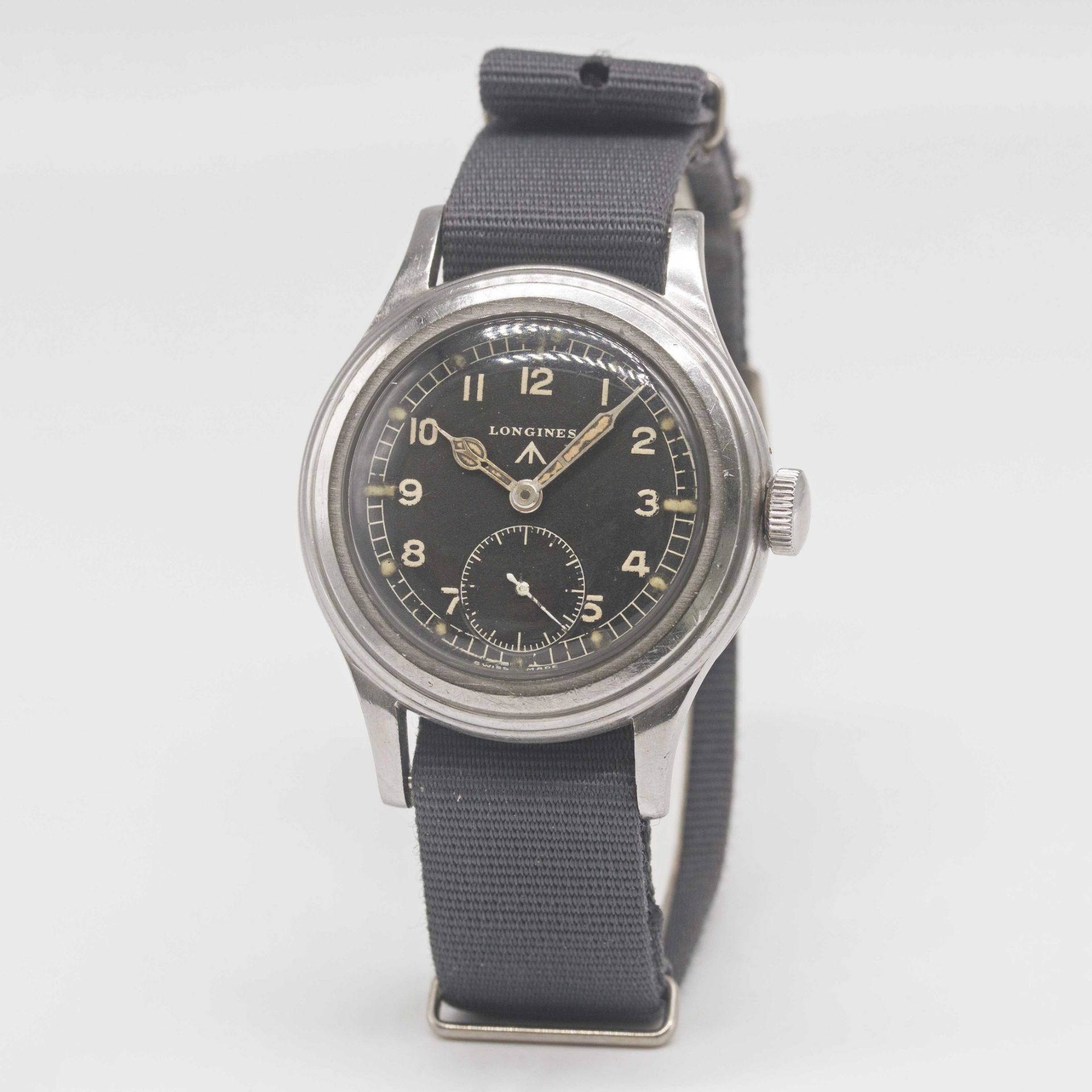 A GENTLEMAN'S STAINLESS STEEL BRITISH MILITARY LONGINES W.W.W. WRIST WATCH CIRCA 1945, PART OF - Image 3 of 9