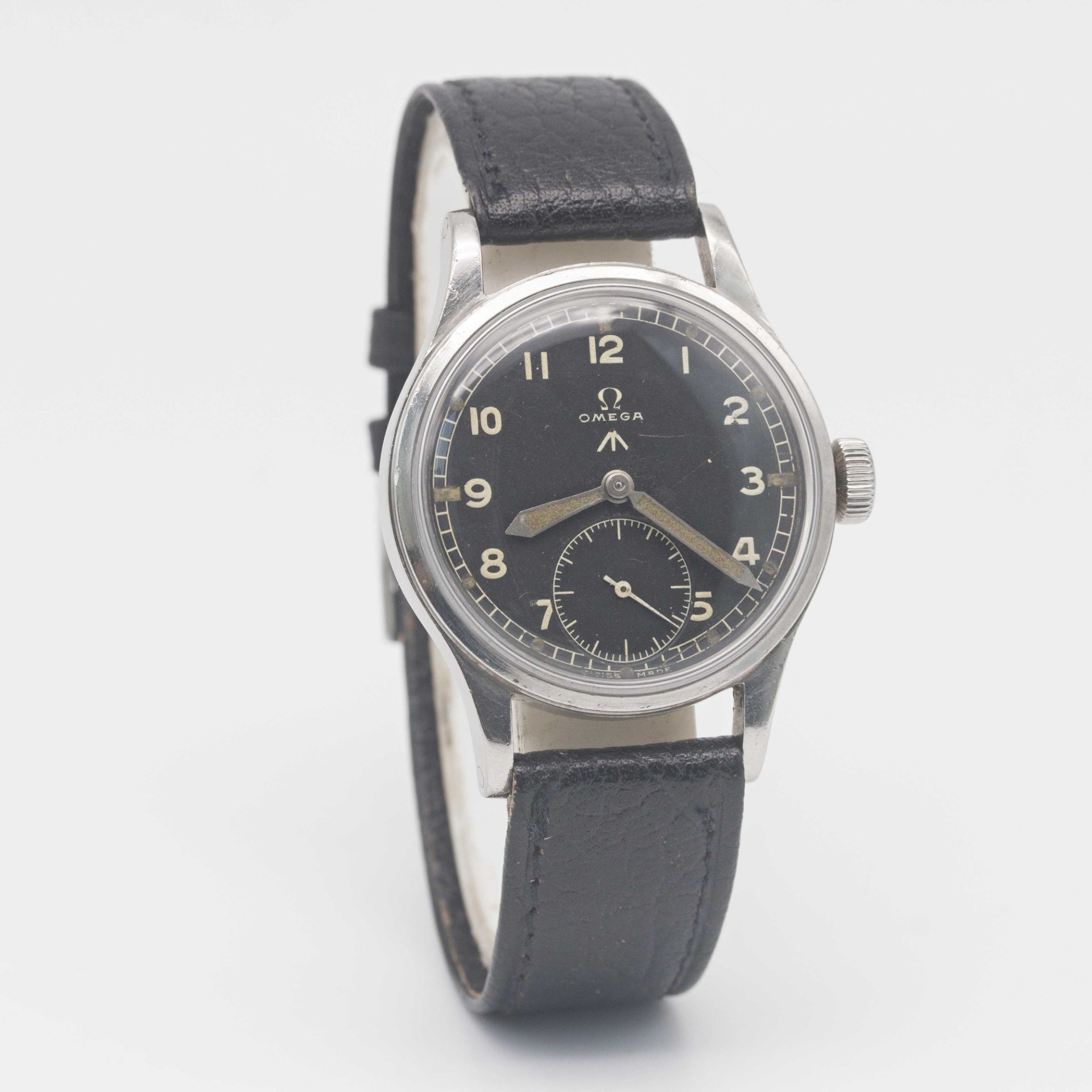 A GENTLEMAN'S STAINLESS STEEL BRITISH MILITARY OMEGA W.W.W. WRIST WATCH CIRCA 1945, PART OF THE " - Image 5 of 9