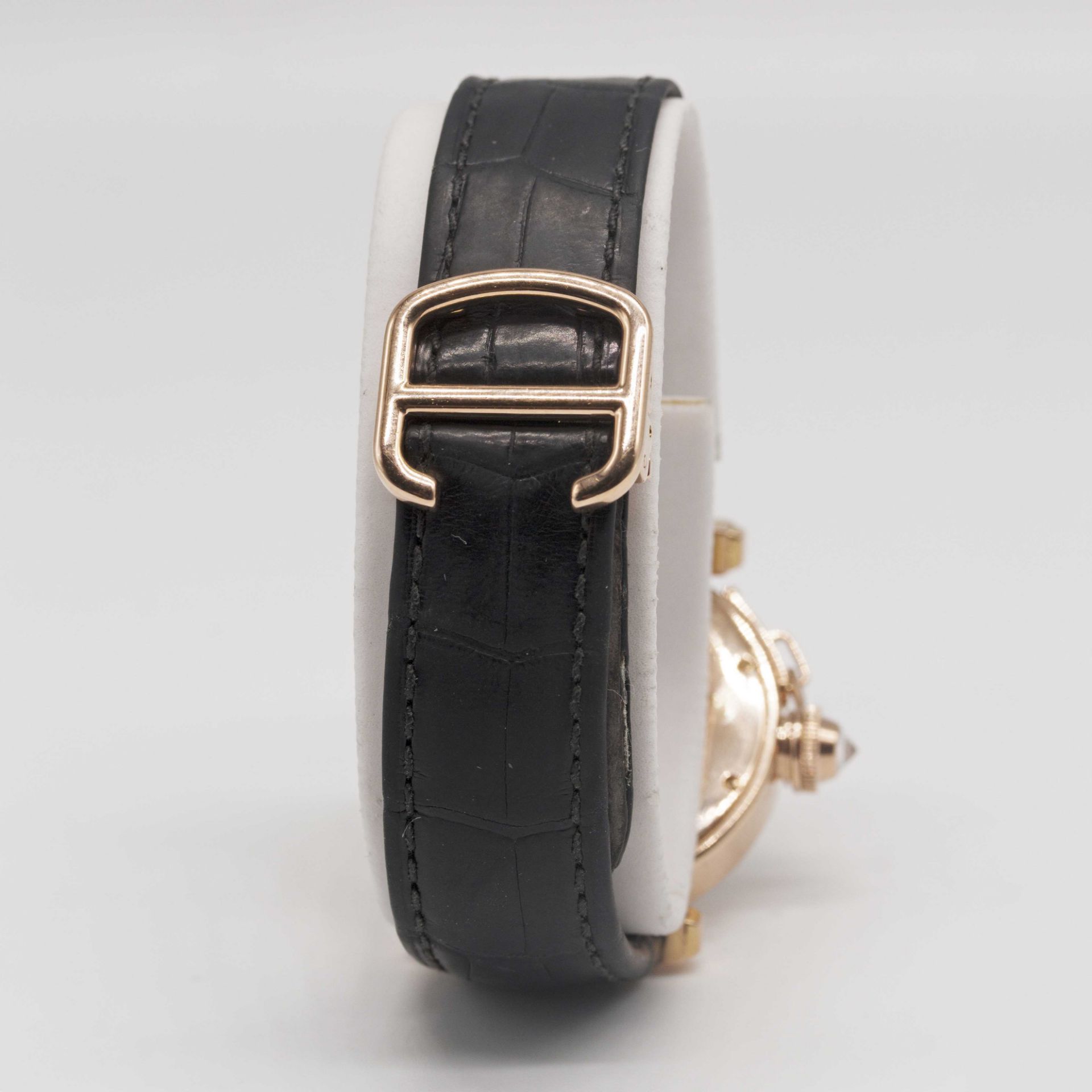 A LADIES 18K SOLID ROSE GOLD CARTIER PASHA WRIST WATCH DATED 2007, REF. 2812 WITH ORIGINAL BOX, - Image 6 of 12