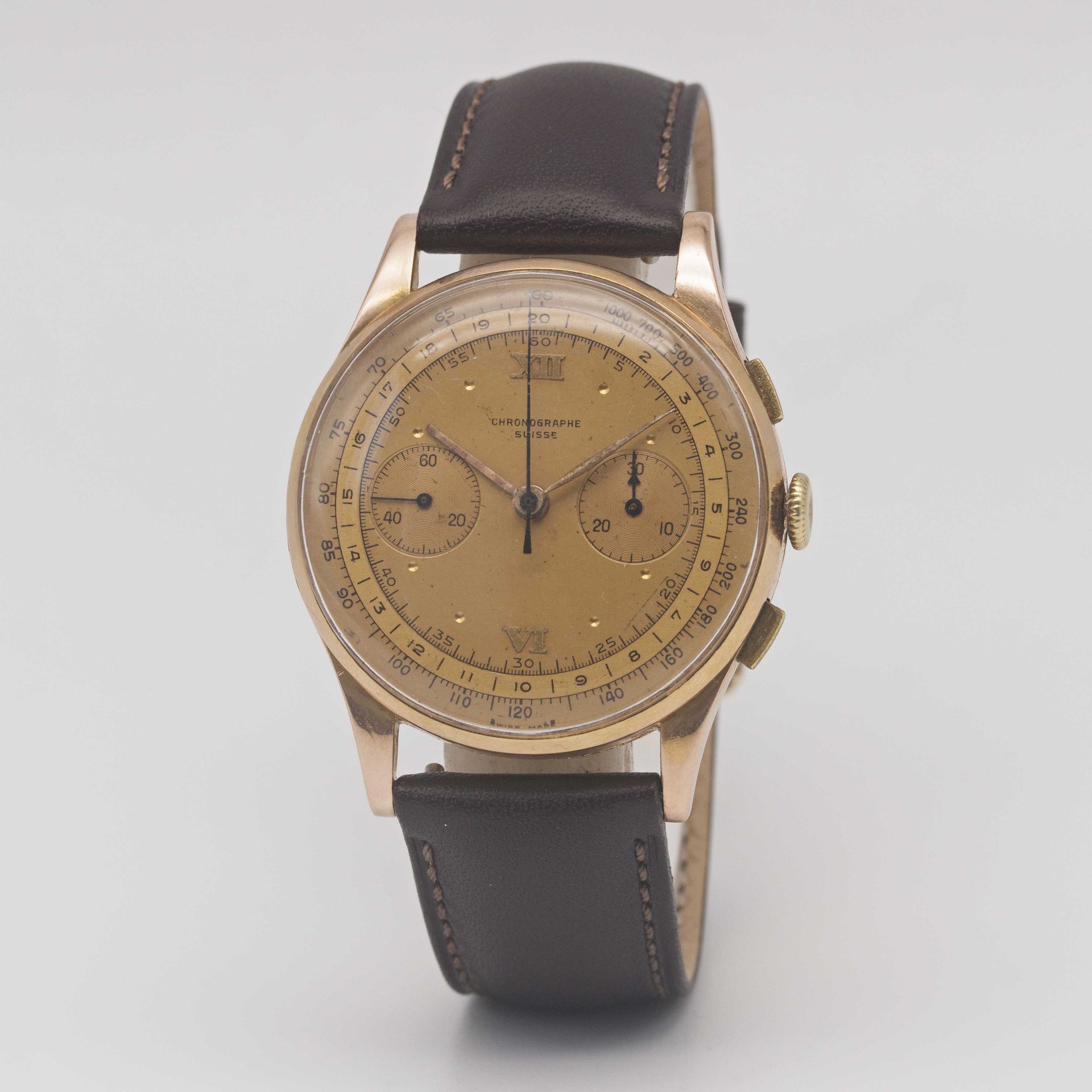 A GENTLEMAN'S 18K SOLID ROSE GOLD CHRONOGRAPHE SUISSE WRIST WATCH CIRCA 1940s Movement: Manual wind. - Image 4 of 9