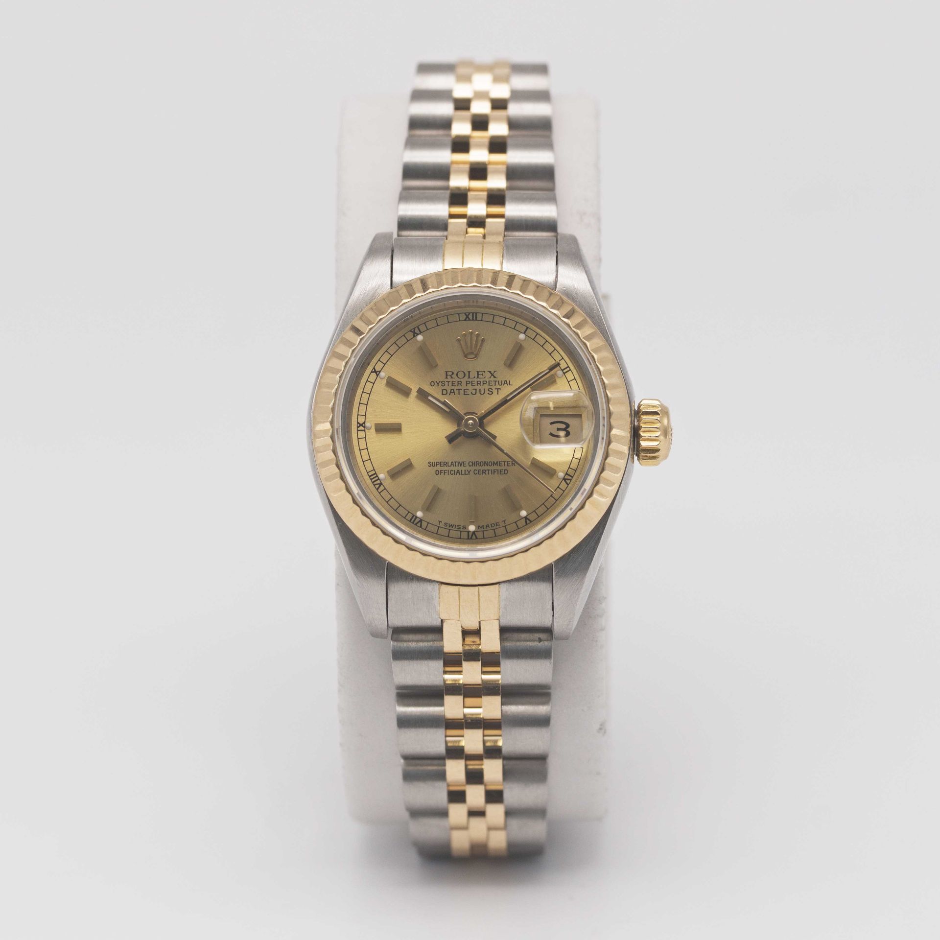 A LADIES STEEL & GOLD ROLEX OYSTER PERPETUAL DATEJUST BRACELET WATCH CIRCA 2000, REF. 69173 WITH - Image 2 of 12