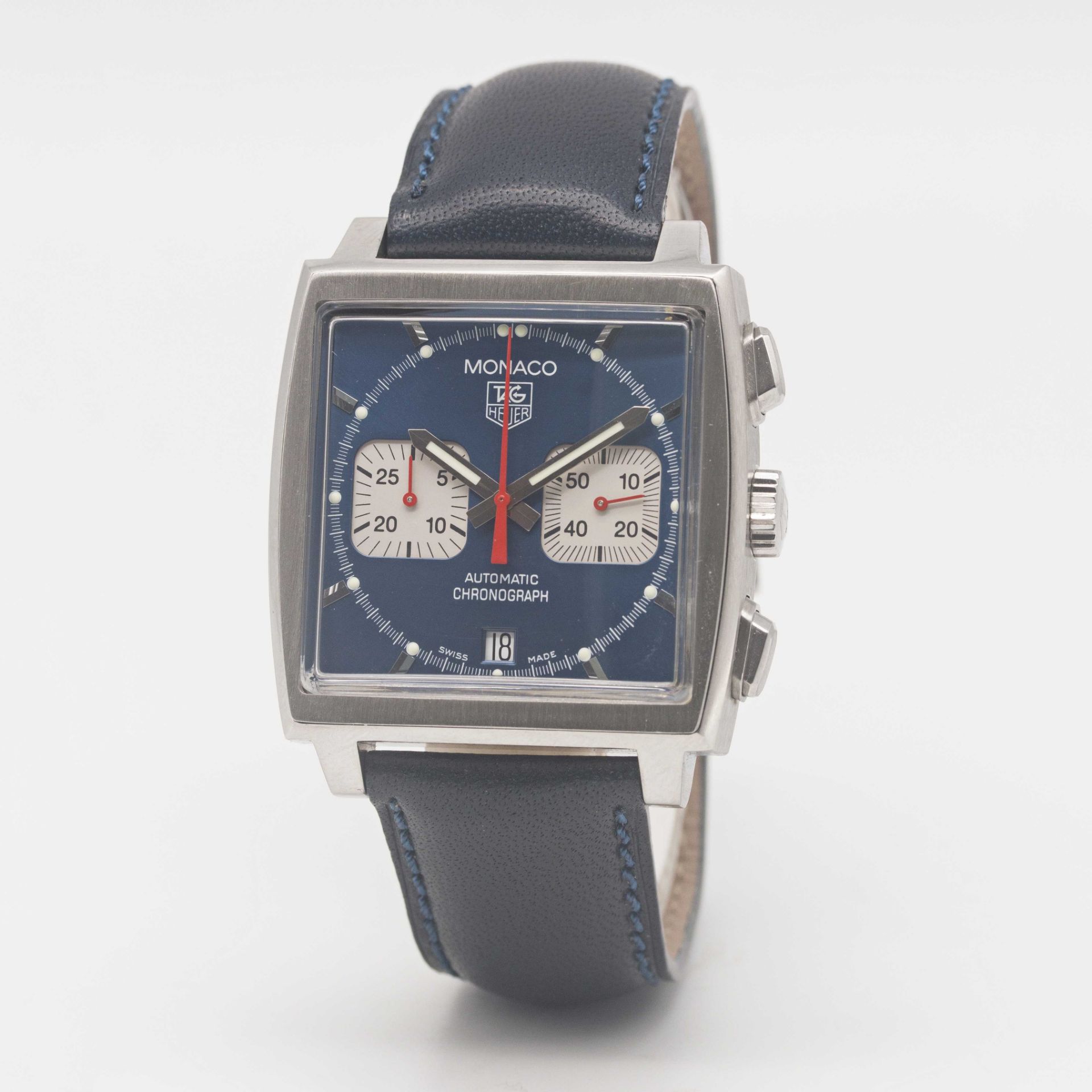 A GENTLEMAN'S STAINLESS STEEL TAG HEUER "STEVE MCQUEEN" MONACO AUTOMATIC CHRONOGRAPH WRIST WATCH - Image 4 of 10