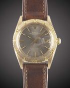 A GENTLEMAN'S 18K SOLID YELLOW GOLD ROLEX OYSTER PERPETUAL DATEJUST TURNOGRAPH WRIST WATCH CIRCA