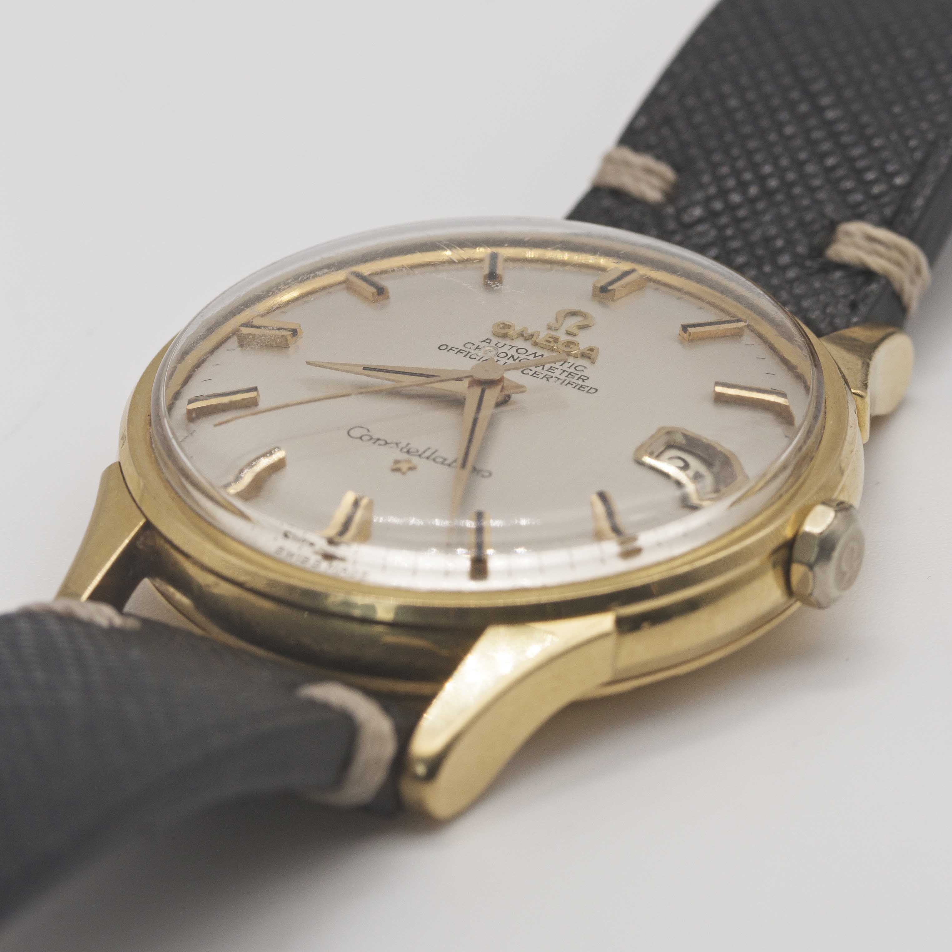 A GENTLEMAN'S 18K SOLID YELLOW GOLD OMEGA CONSTELLATION DATE CHRONOMETER WRIST WATCH CIRCA 1966, - Image 3 of 9