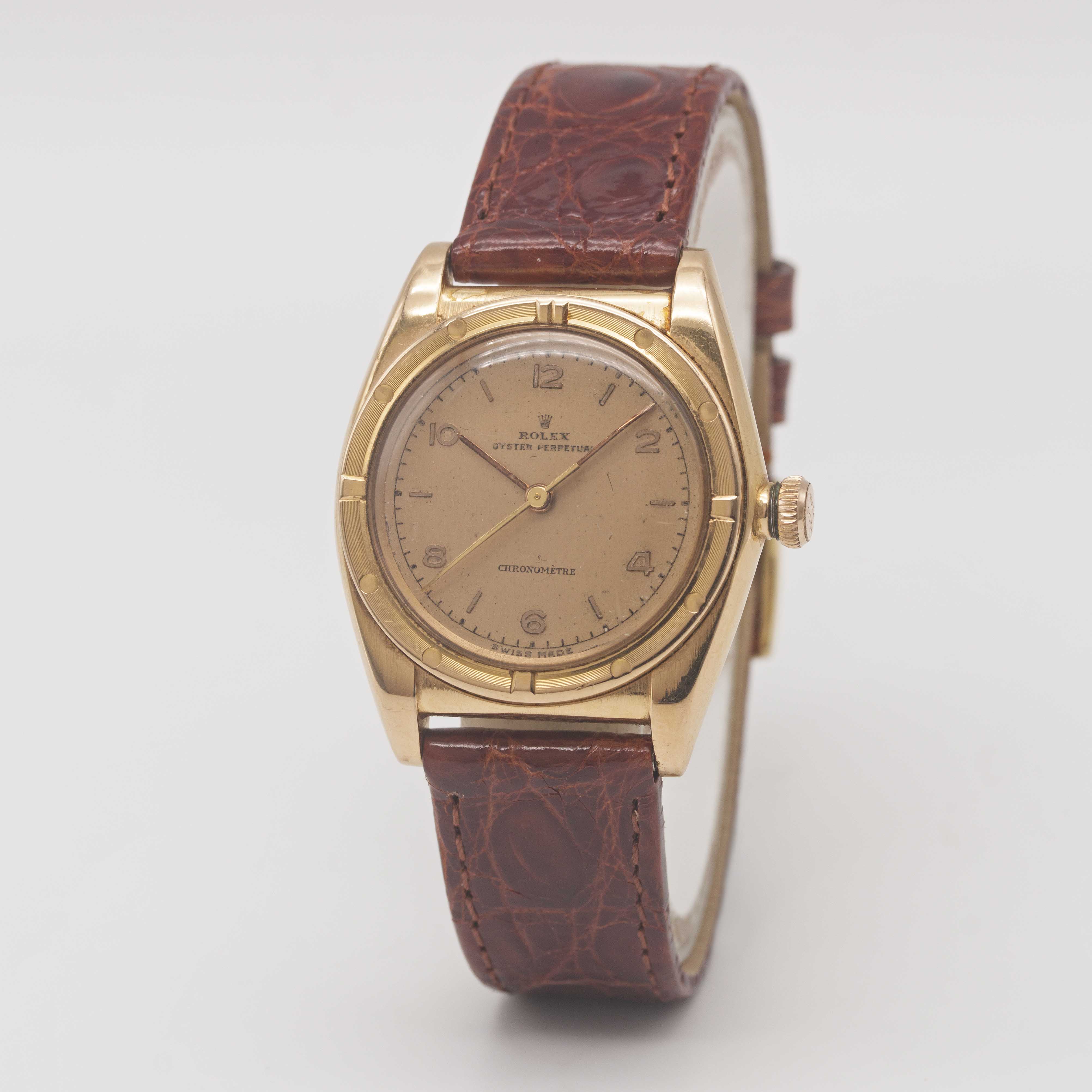 A GENTLEMAN'S 18K SOLID YELLOW GOLD ROLEX OYSTER PERPETUAL CHRONOMETRE "BUBBLE BACK" WRIST WATCH - Image 4 of 10