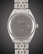 A GENTLEMAN'S STAINLESS STEEL IWC YACHT CLUB AUTOMATIC BRACELET WATCH CIRCA 1969, REF. 811A WITH