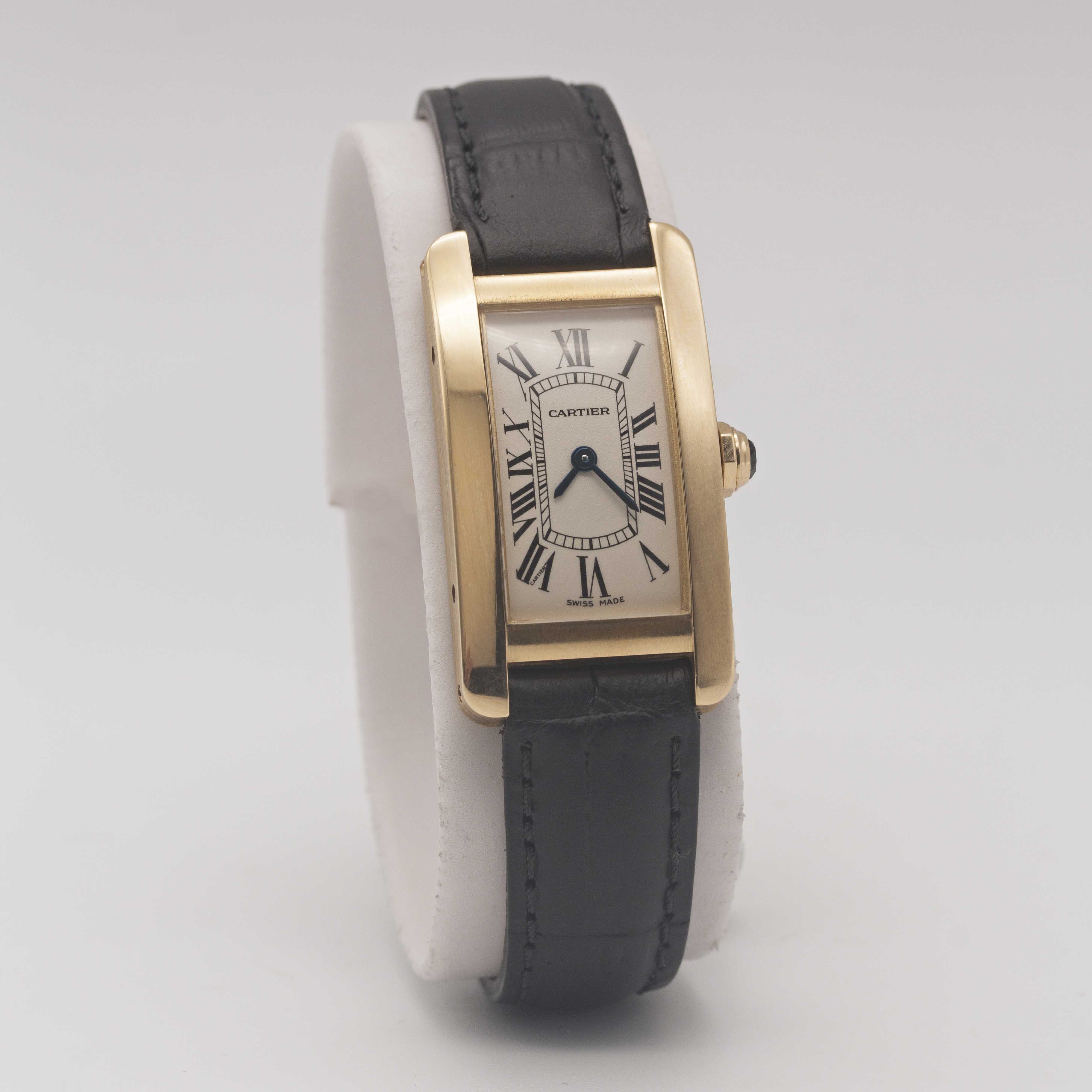 A LADIES 18K SOLID YELLOW GOLD CARTIER TANK AMERICAINE WRIST WATCH DATED 2005, REF. 2482 WITH - Image 5 of 11