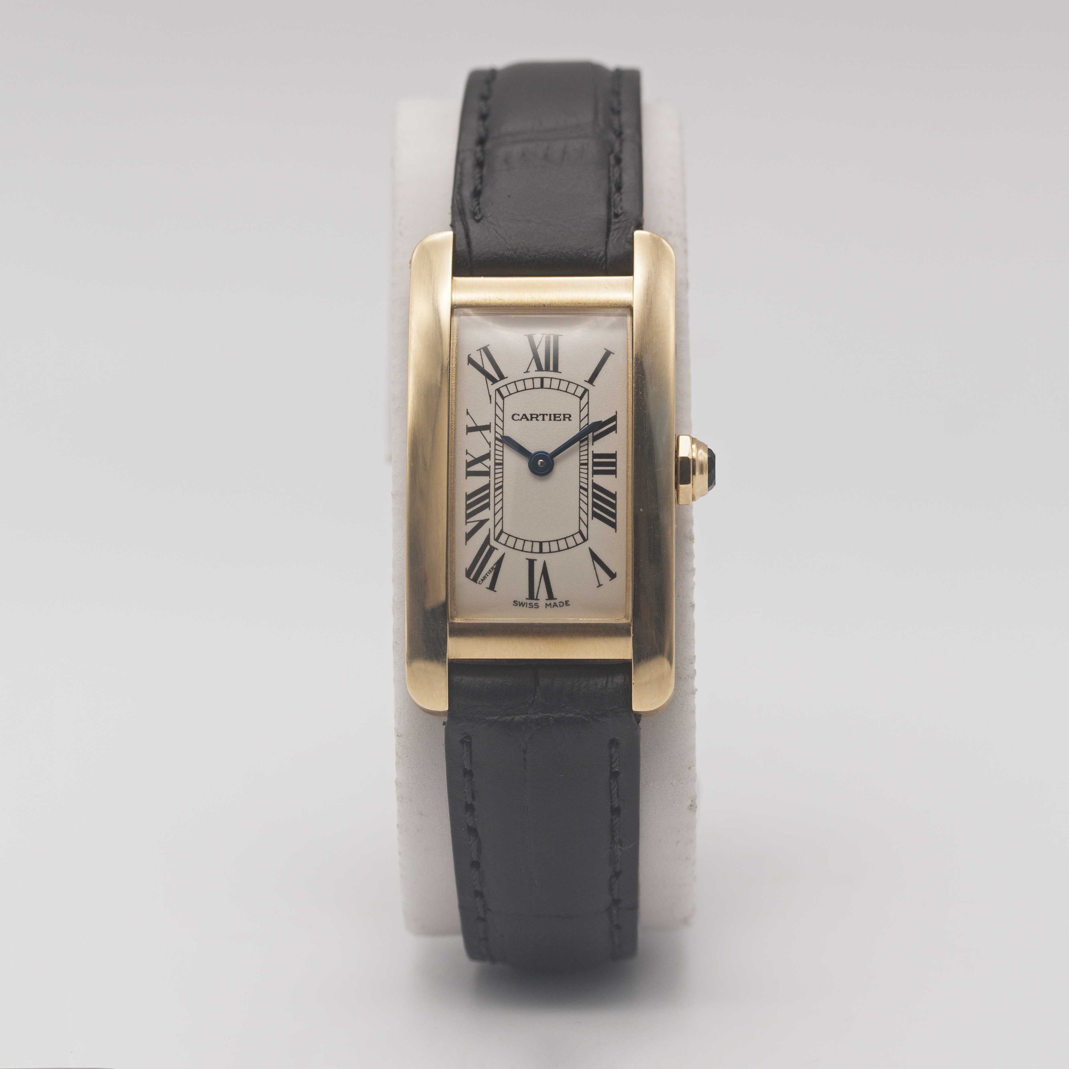 A LADIES 18K SOLID YELLOW GOLD CARTIER TANK AMERICAINE WRIST WATCH DATED 2005, REF. 2482 WITH - Image 2 of 11