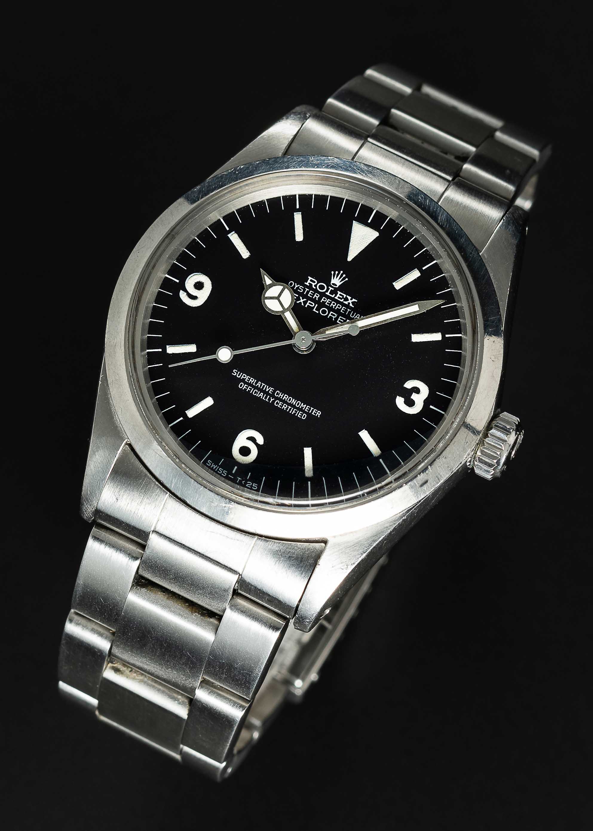 A GENTLEMAN'S STAINLESS STEEL ROLEX OYSTER PERPETUAL EXPLORER BRACELET WATCH CIRCA 1969, REF. 1016