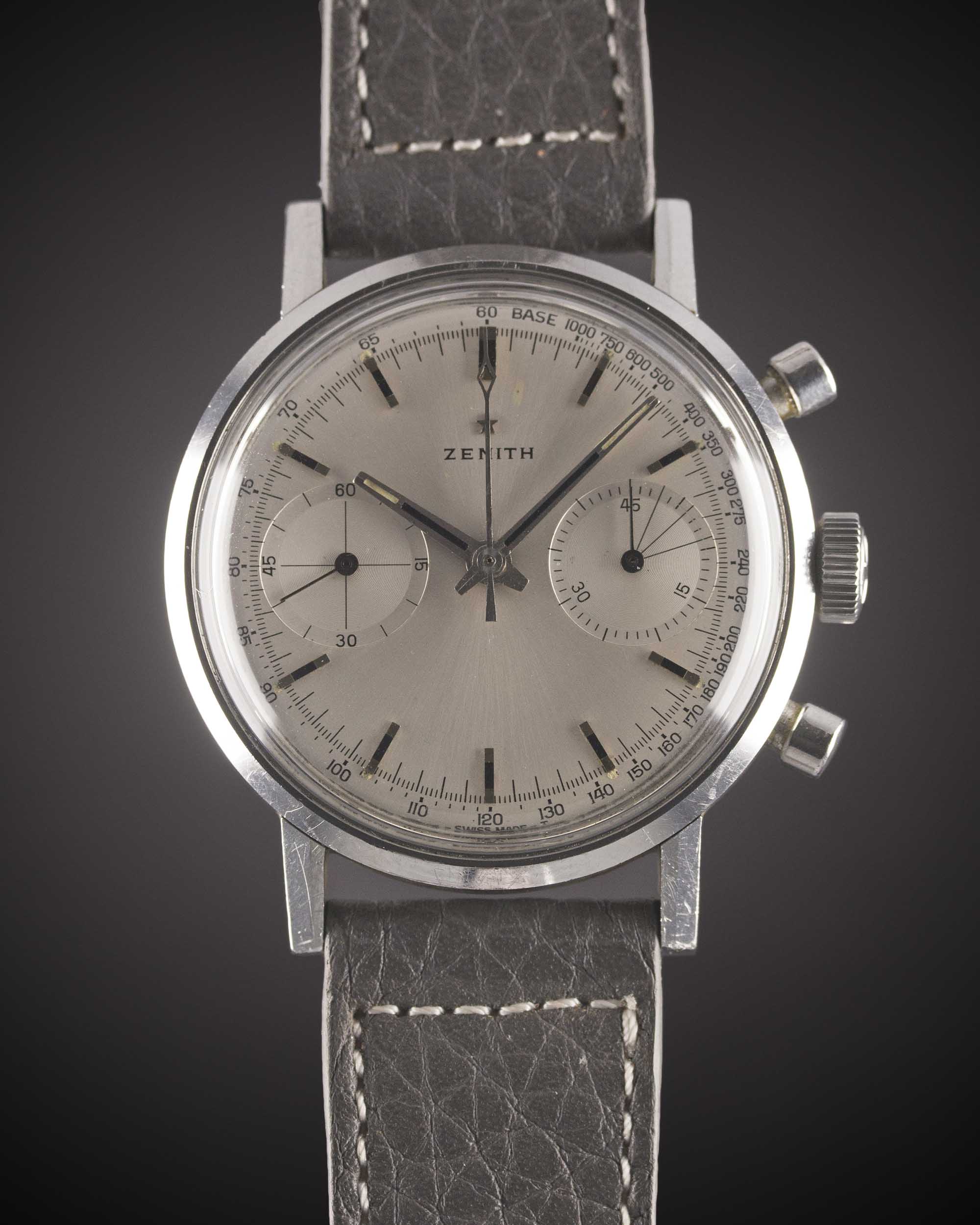 A GENTLEMAN'S STAINLESS STEEL ZENITH CHRONOGRAPH WRIST WATCH CIRCA 1960s, REF. A271  Movement: