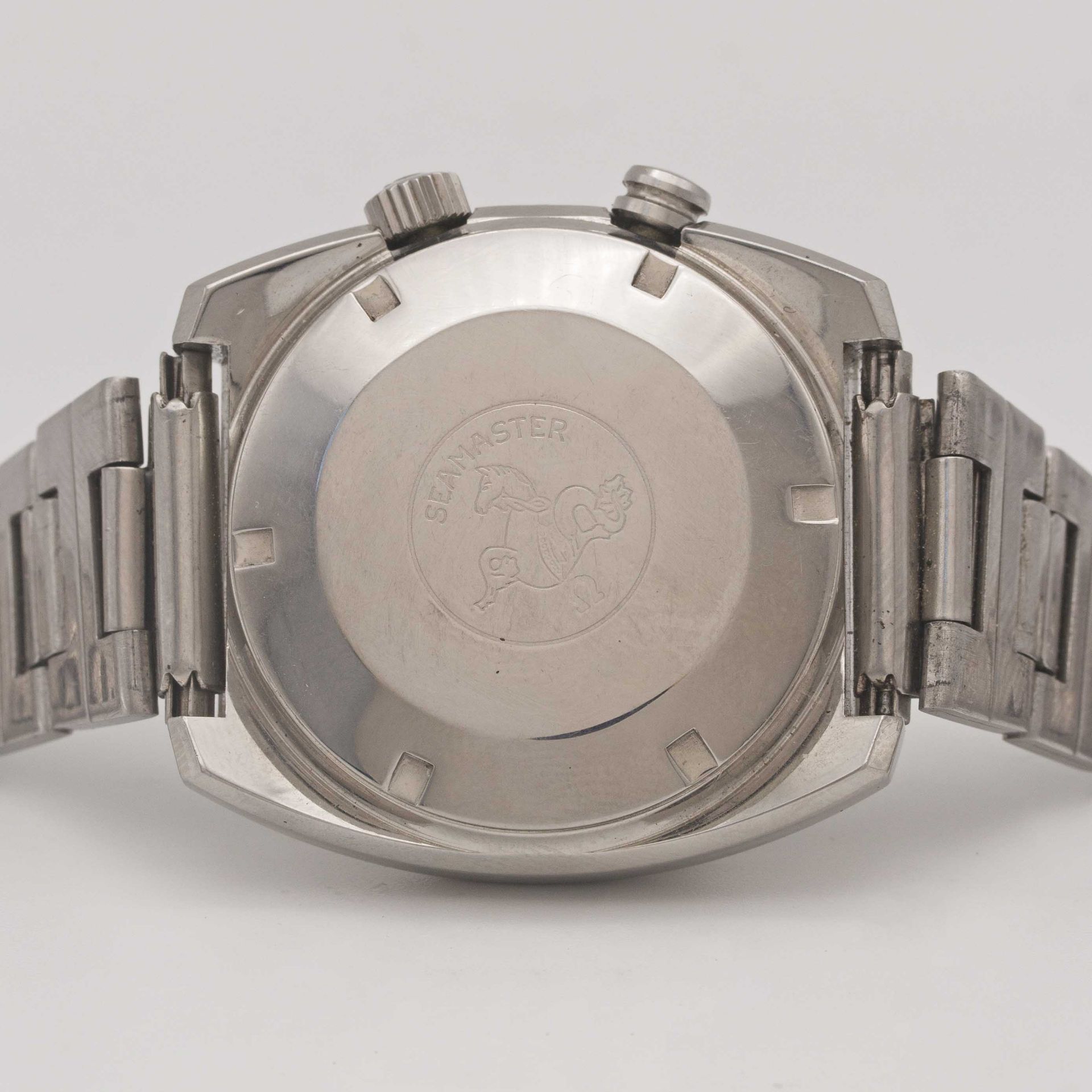 A GENTLEMAN'S STAINLESS STEEL OMEGA SEAMASTER MEMOMATIC ALARM BRACELET WATCH CIRCA 1971, REF. 166. - Image 7 of 10