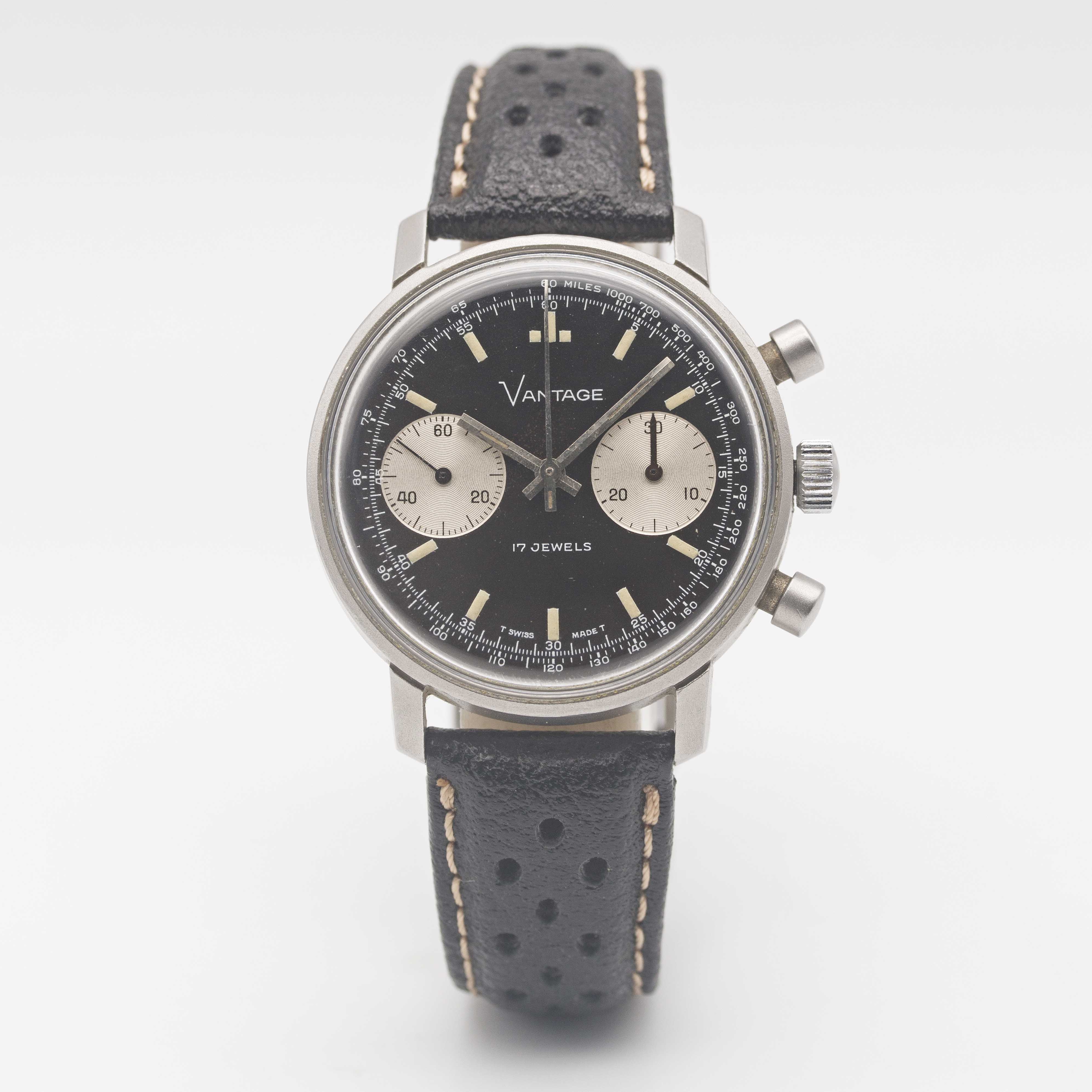 A GENTLEMAN'S STAINLESS STEEL VANTAGE CHRONOGRAPH WRIST WATCH CIRCA 1970, WITH GLOSS BLACK DIAL - Image 2 of 9