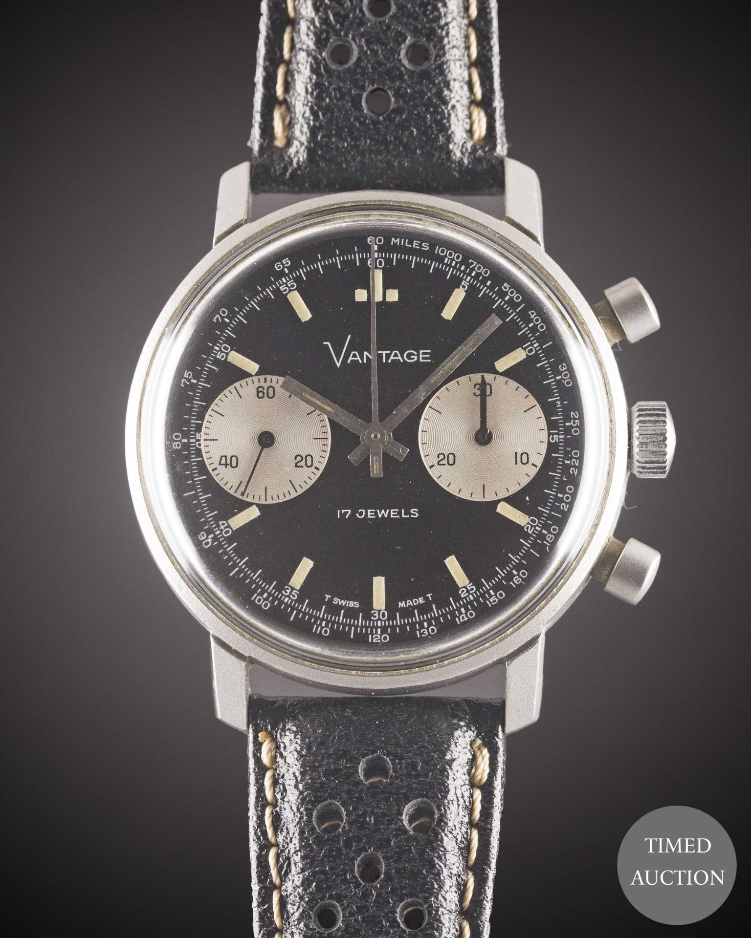 A GENTLEMAN'S STAINLESS STEEL VANTAGE CHRONOGRAPH WRIST WATCH CIRCA 1970, WITH GLOSS BLACK DIAL