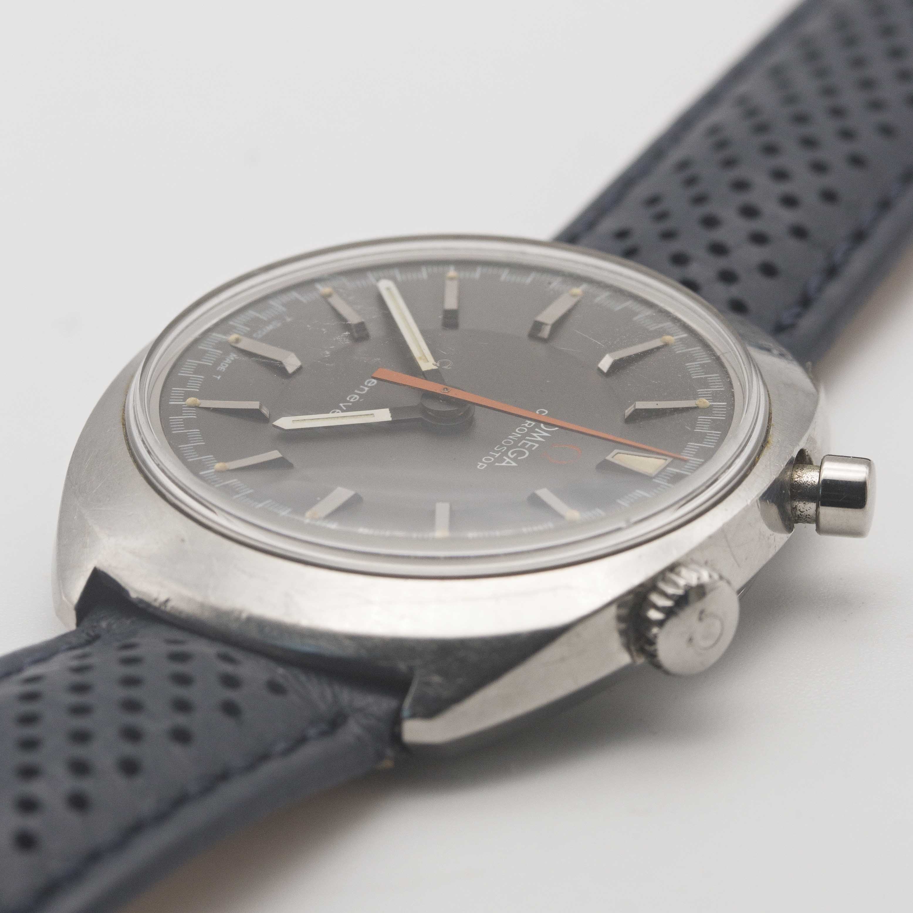 A GENTLEMAN'S STAINLESS STEEL OMEGA CHRONOSTOP DRIVERS WRIST WATCH CIRCA 1967, REF. 145.010 WITH - Image 3 of 9