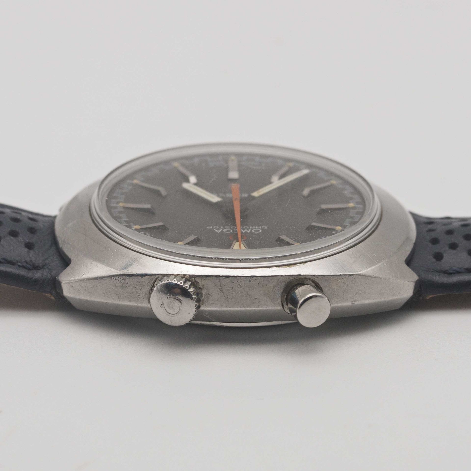 A GENTLEMAN'S STAINLESS STEEL OMEGA CHRONOSTOP DRIVERS WRIST WATCH CIRCA 1967, REF. 145.010 WITH - Image 8 of 9