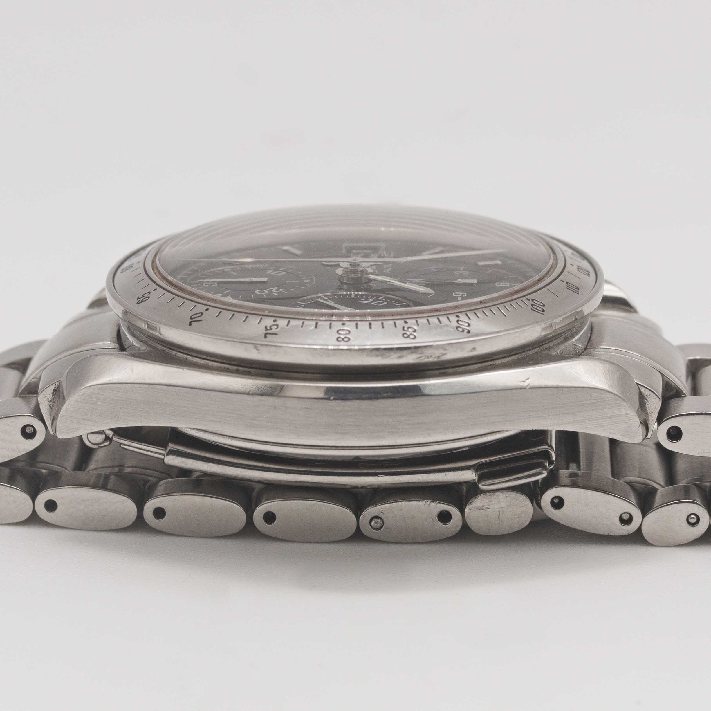 A GENTLEMAN'S STAINLESS STEEL OMEGA SPEEDMASTER AUTOMATIC CHRONOGRAPH BRACELET WATCH CIRCA 1999, - Image 9 of 9