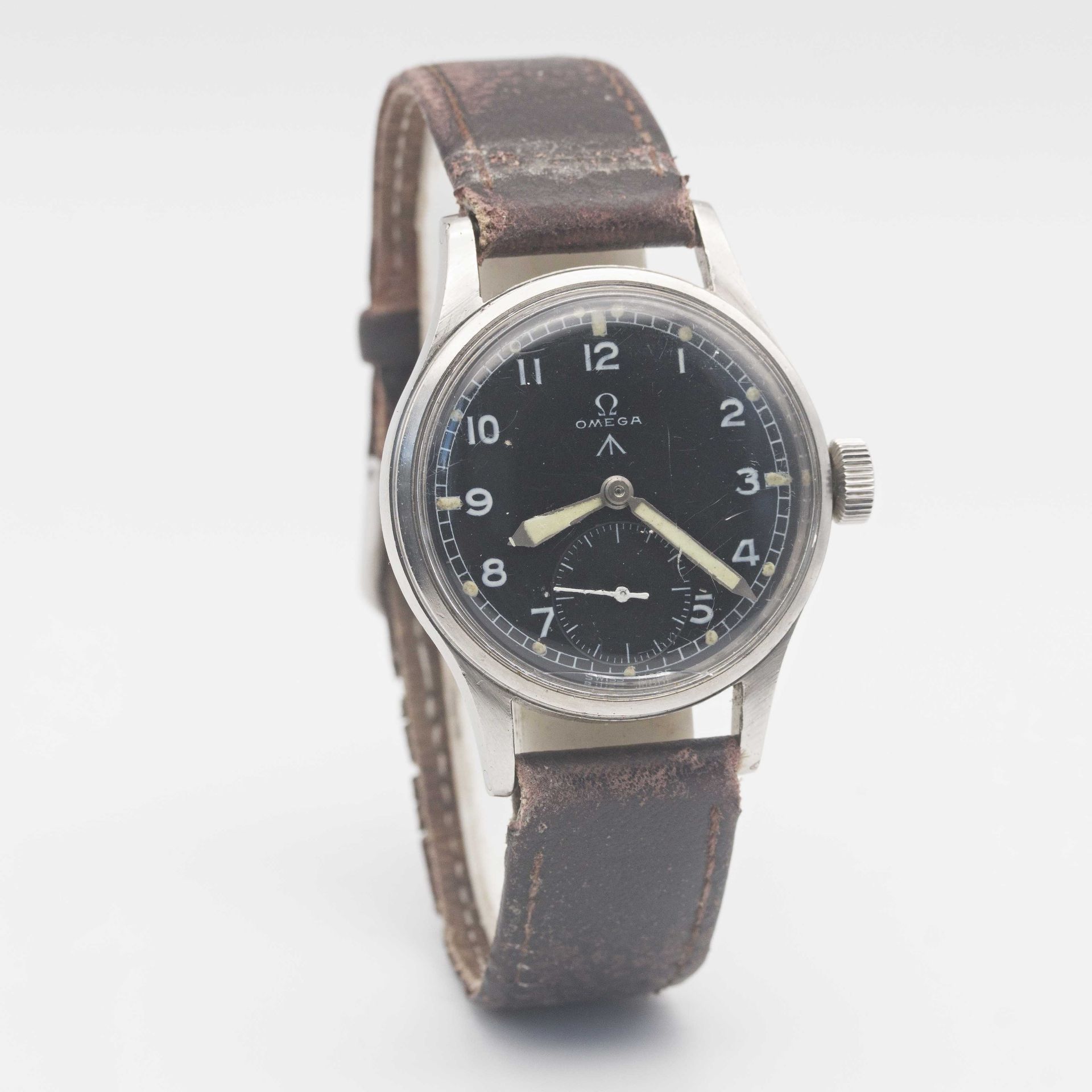 A GENTLEMAN'S STAINLESS STEEL BRITISH MILITARY OMEGA W.W.W. WRIST WATCH CIRCA 1945, PART OF THE " - Image 5 of 9