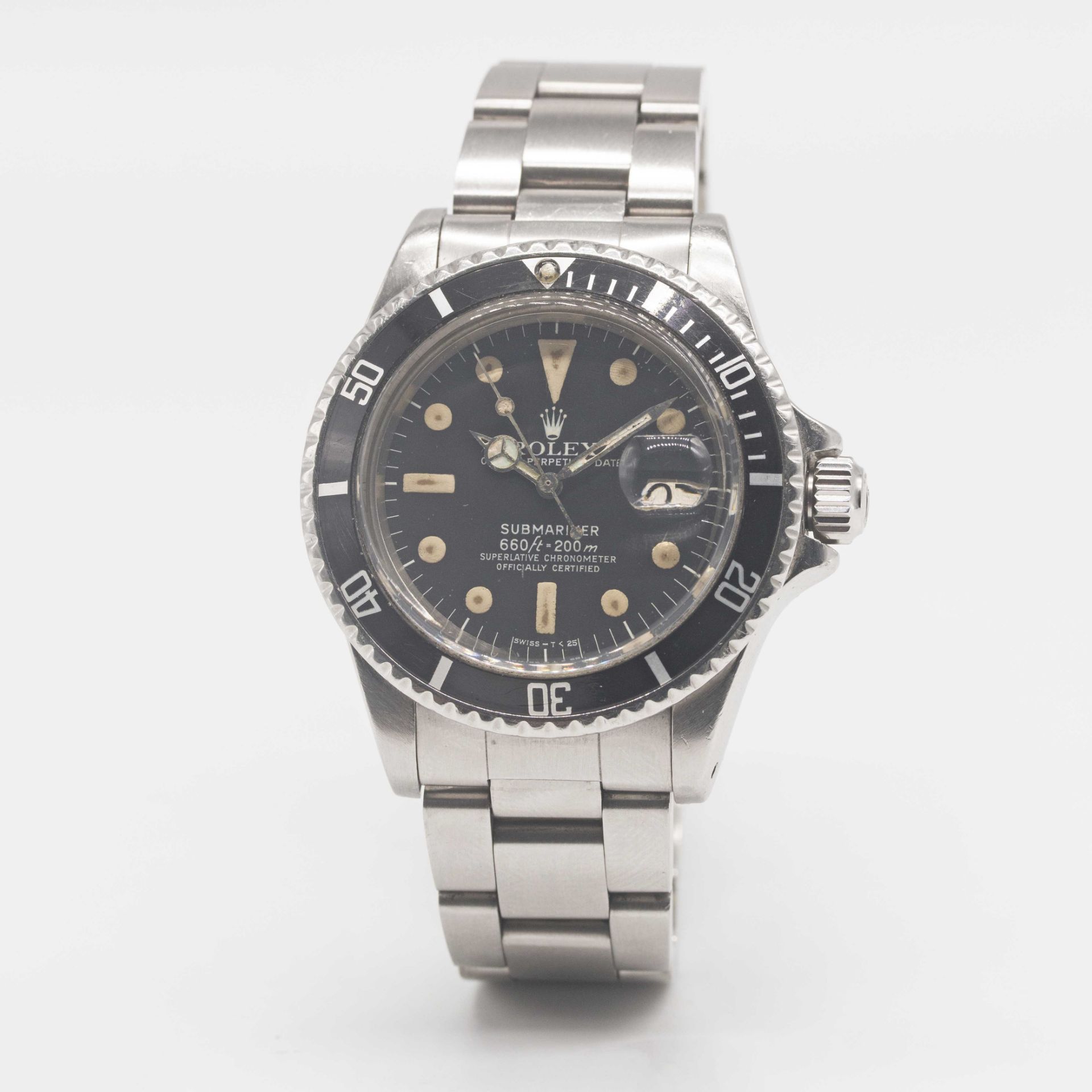 A GENTLEMAN'S STAINLESS STEEL ROLEX OYSTER PERPETUAL DATE SUBMARINER BRACELET WATCH CIRCA 1978, REF. - Image 4 of 10