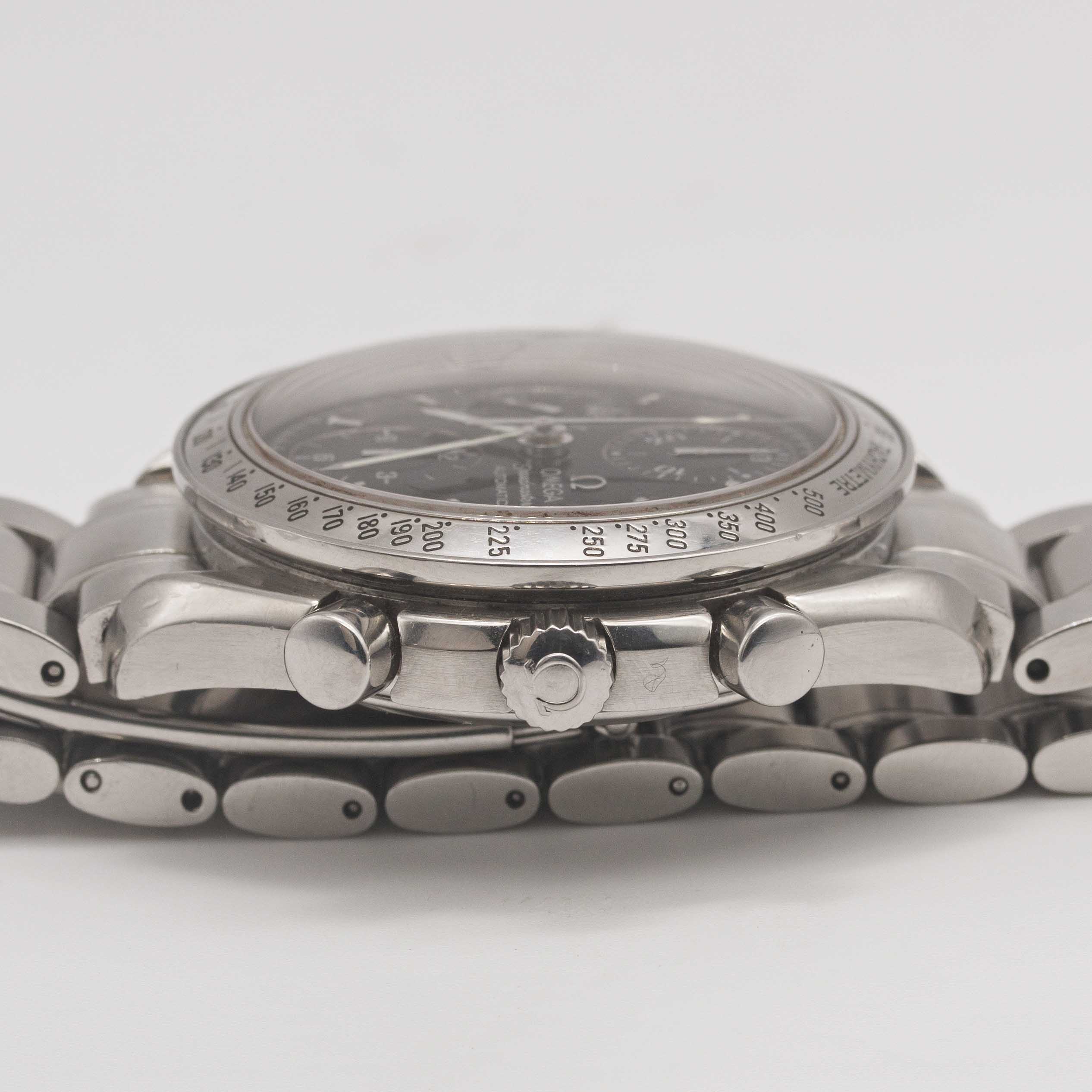 A GENTLEMAN'S STAINLESS STEEL OMEGA SPEEDMASTER AUTOMATIC CHRONOGRAPH BRACELET WATCH CIRCA 1999, - Image 8 of 9