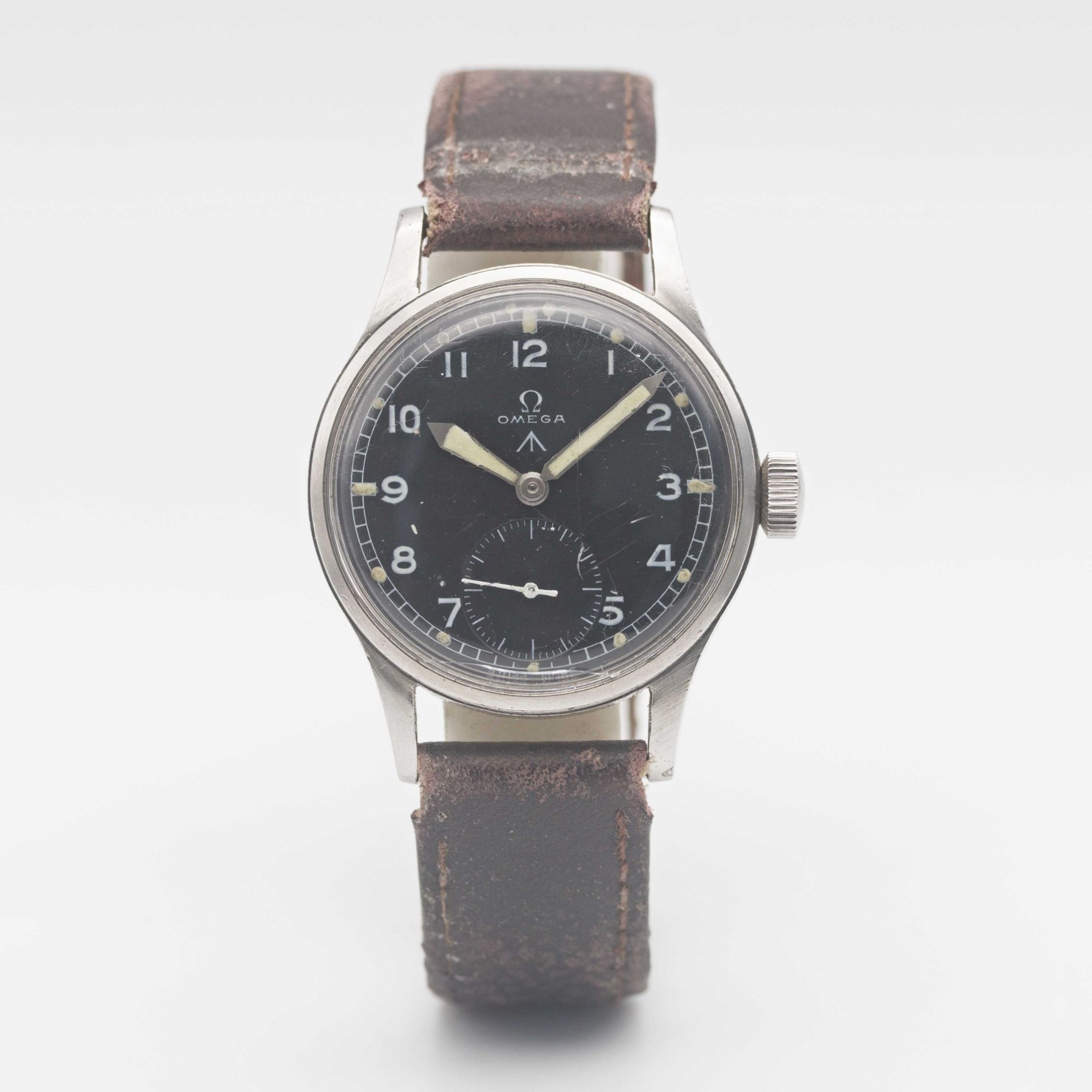 A GENTLEMAN'S STAINLESS STEEL BRITISH MILITARY OMEGA W.W.W. WRIST WATCH CIRCA 1945, PART OF THE " - Image 2 of 9