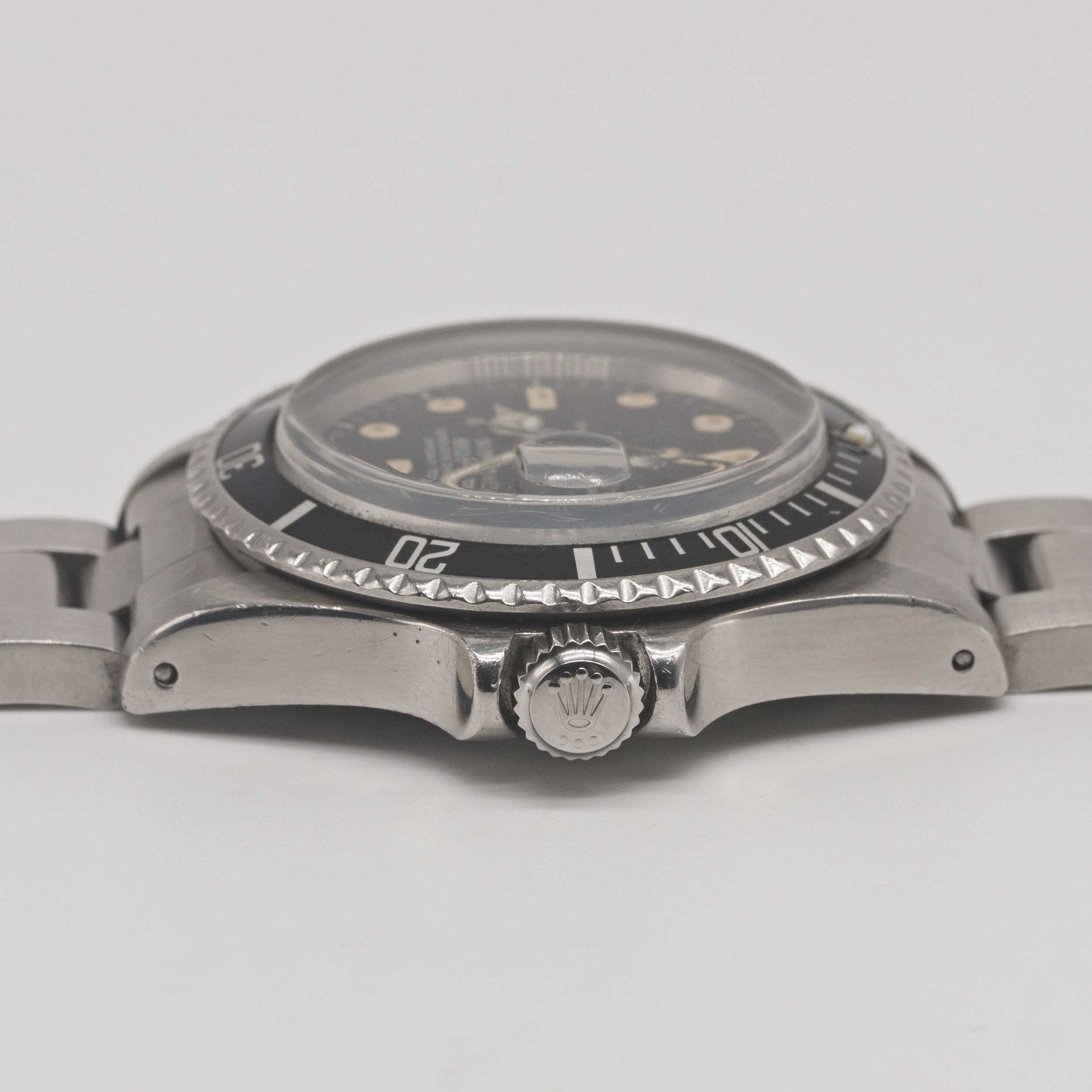 A GENTLEMAN'S STAINLESS STEEL ROLEX OYSTER PERPETUAL DATE SUBMARINER BRACELET WATCH CIRCA 1978, REF. - Image 9 of 10