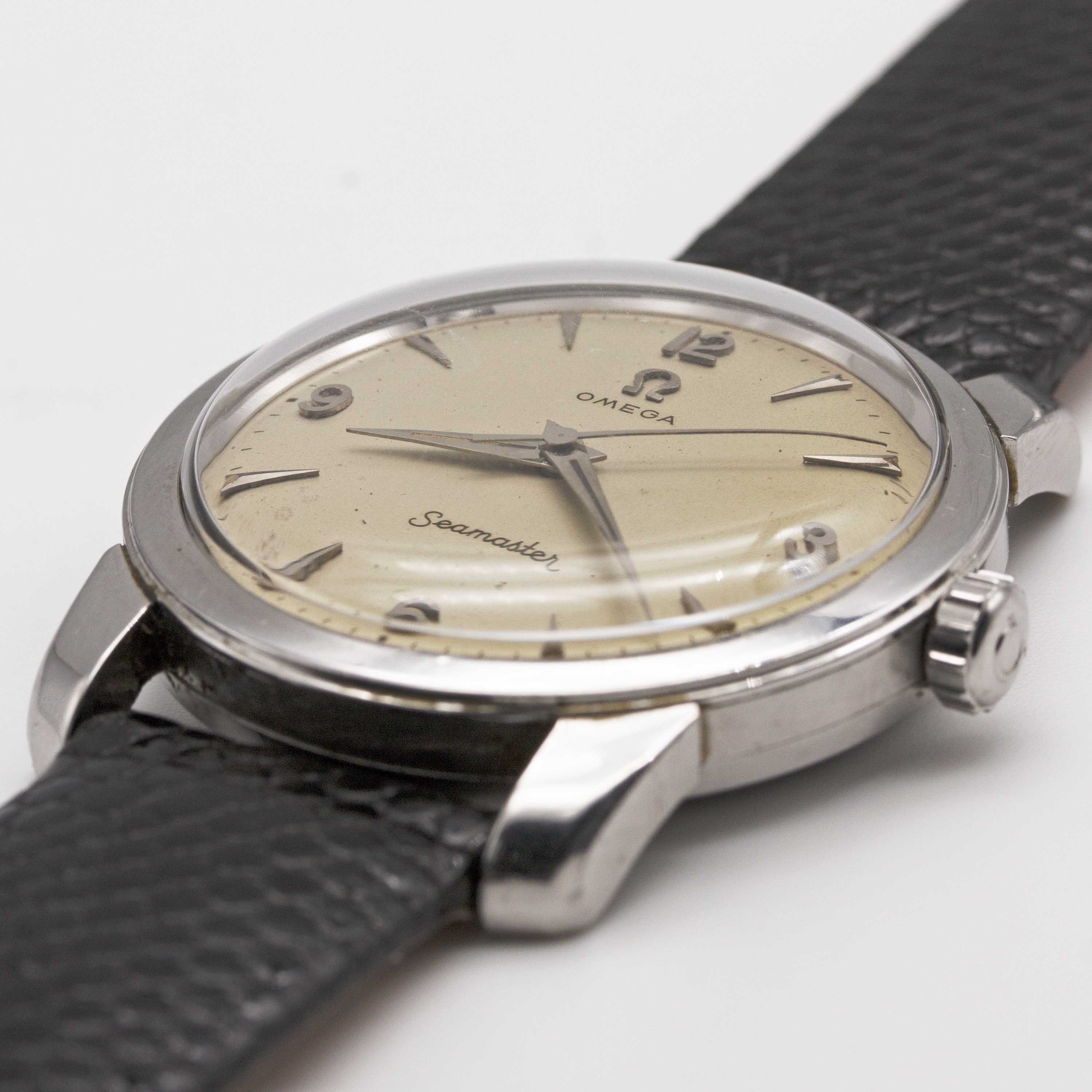 A GENTLEMAN'S STAINLESS STEEL OMEGA SEAMASTER WRIST WATCH  CIRCA 1954, WITH QUARTERLY ARABIC - Image 3 of 11