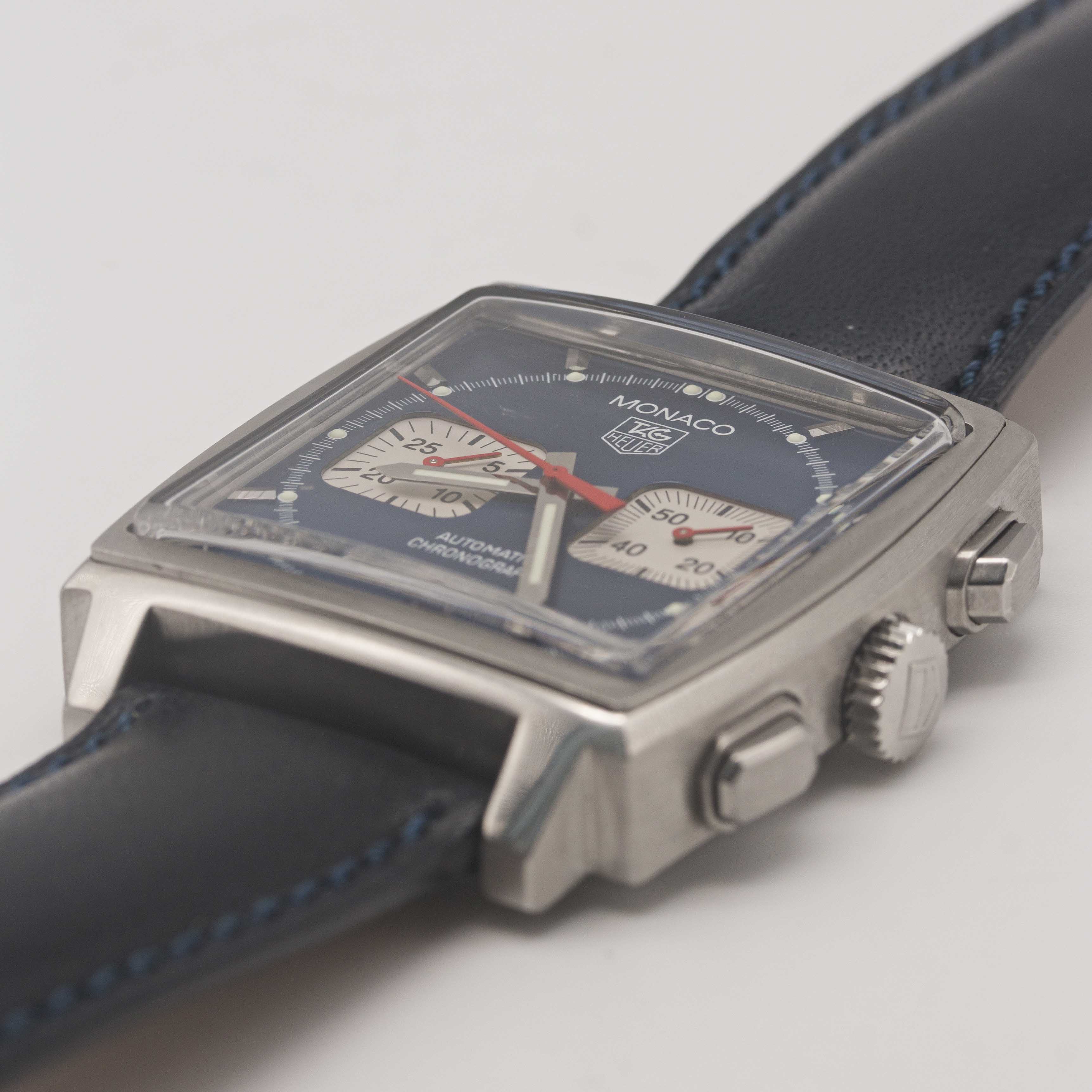 A GENTLEMAN'S STAINLESS STEEL TAG HEUER "STEVE MCQUEEN" MONACO AUTOMATIC CHRONOGRAPH WRIST WATCH - Image 3 of 10