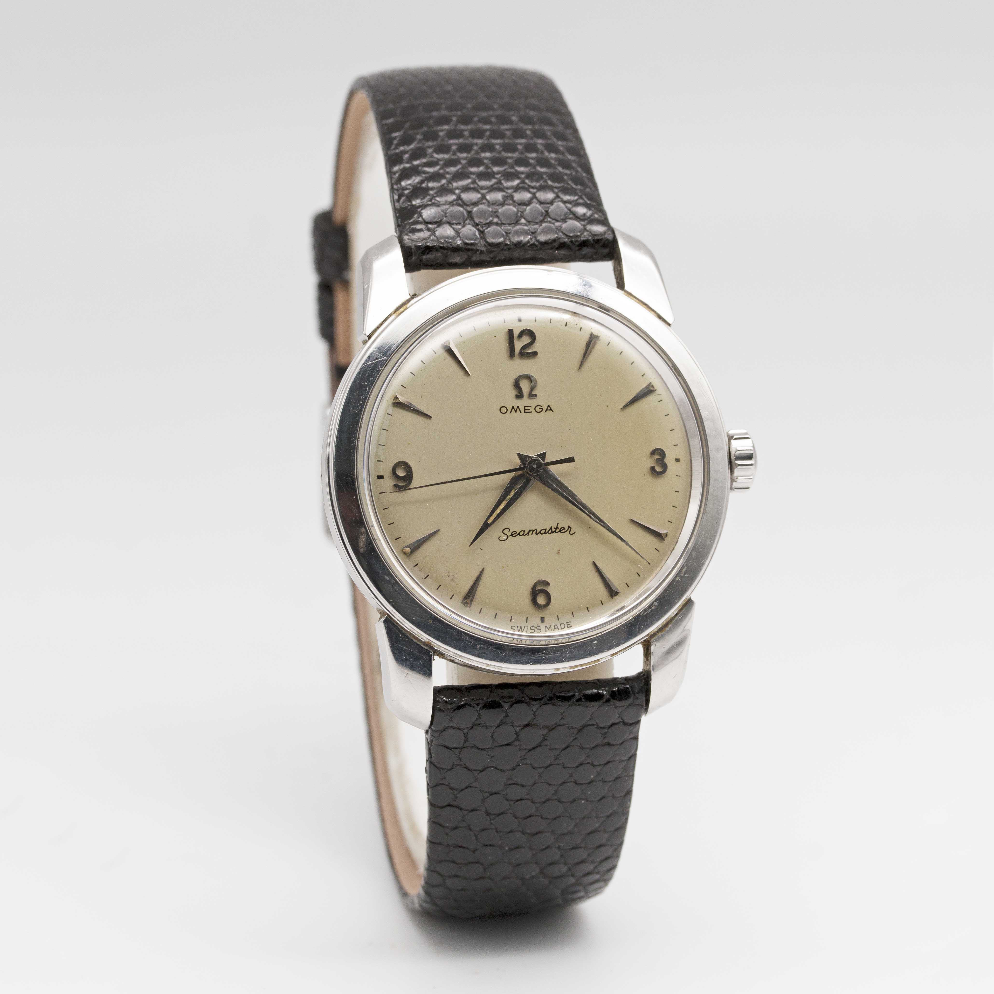 A GENTLEMAN'S STAINLESS STEEL OMEGA SEAMASTER WRIST WATCH  CIRCA 1954, WITH QUARTERLY ARABIC - Image 5 of 11