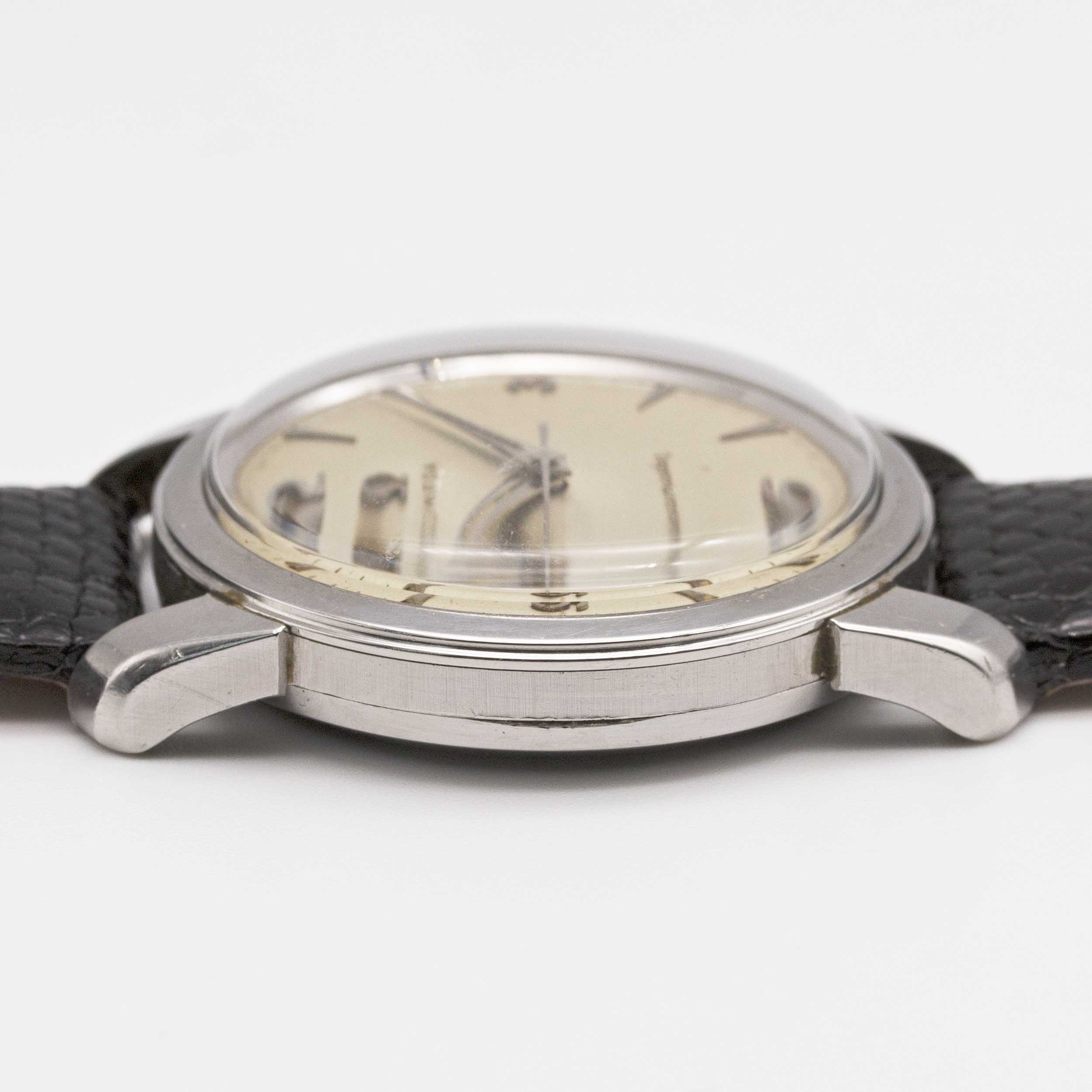 A GENTLEMAN'S STAINLESS STEEL OMEGA SEAMASTER WRIST WATCH  CIRCA 1954, WITH QUARTERLY ARABIC - Image 9 of 11