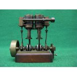Vertical twin cylinder steam engine with 1.