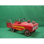 1960's American steel pedal fire engine in red with AMF Fire Fighter Unit No.