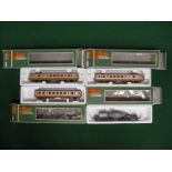 Lima HO scale motorised 3 car semi stream lined DMU in orange and silver livery together with a