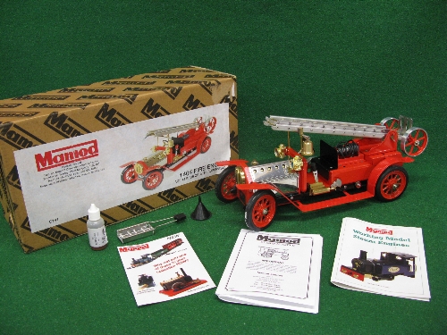 Mamod live steam all metal model of an Edwardian fire engine with extending ladder, hose,