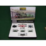 Graham Farish by Bachmann N gauge train set 370-185 A Day At The Races containing: Standard Class 3