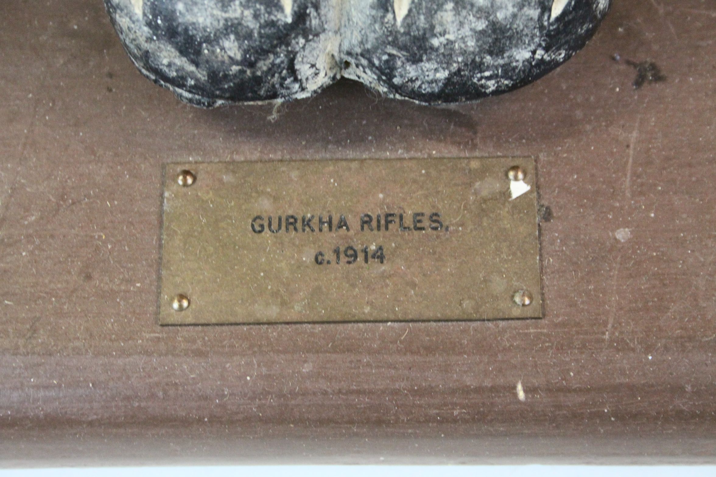 Carved Wooden Colonial figure with plaque to base reading "Gurkha Rifles c.1914" with hand painted - Image 5 of 5