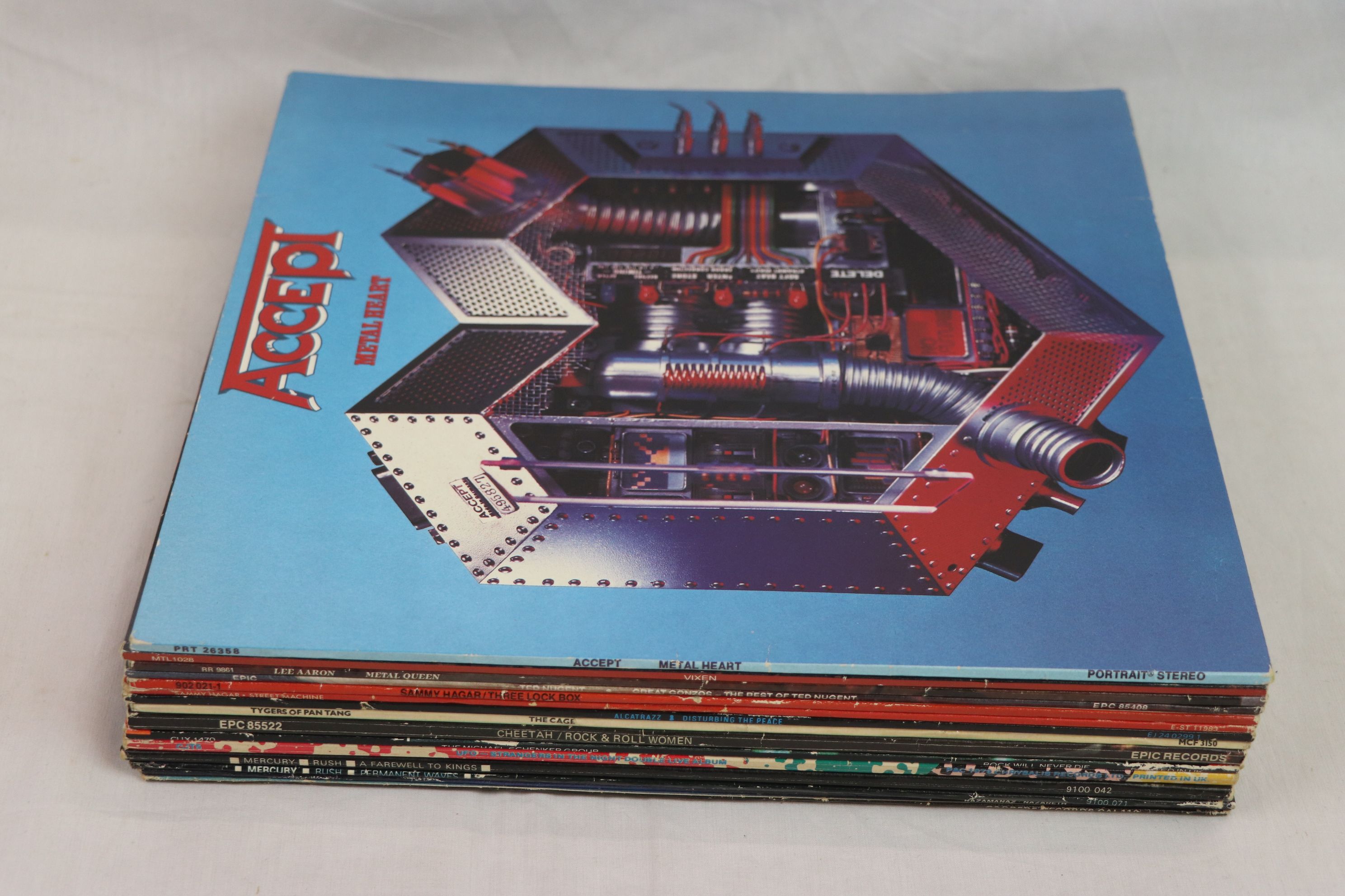 Vinyl - Collection of 15 x Heavy Metal vinyl LP's to include Accept - Metal Heart, Vixen - Vixen, - Image 2 of 17