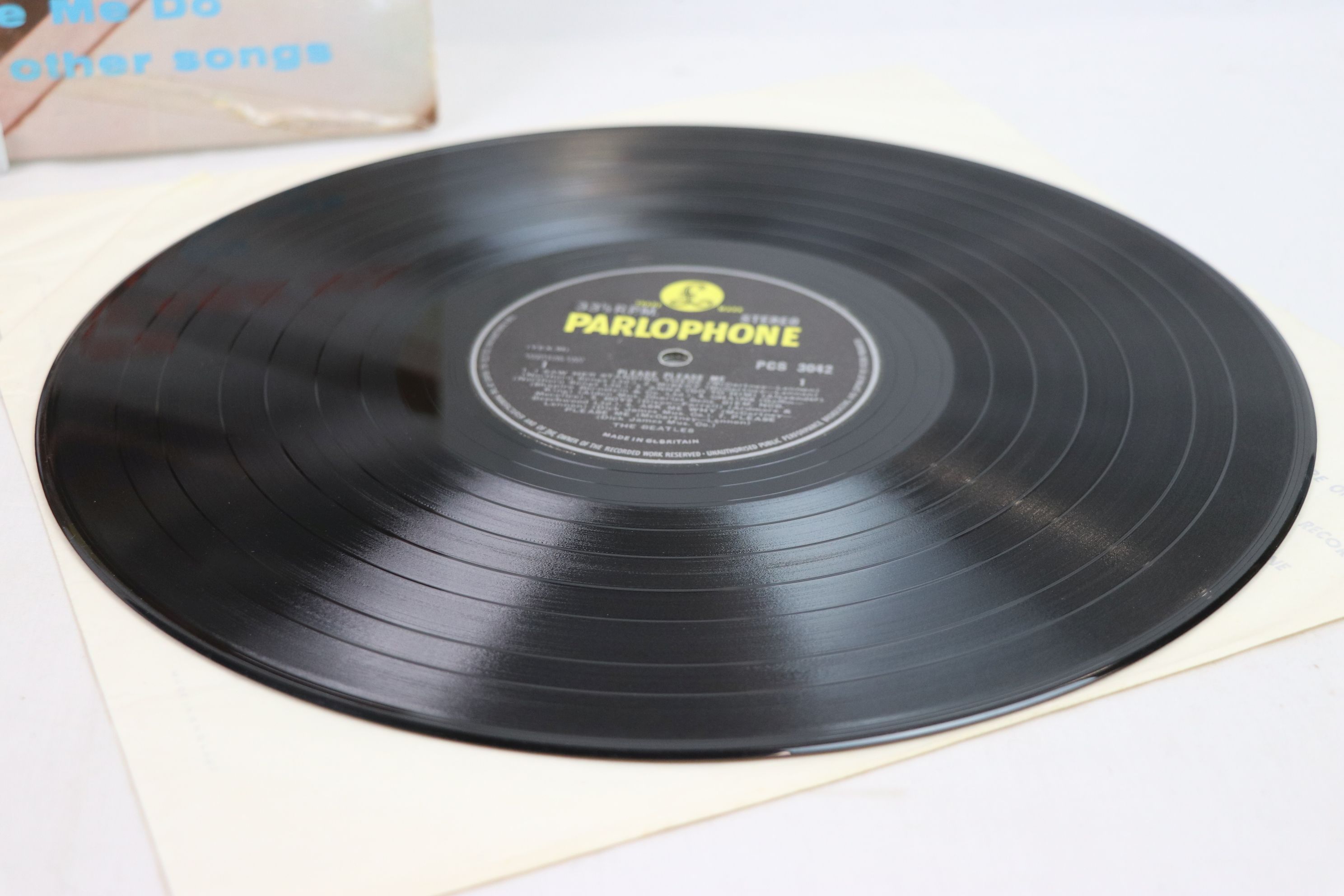 Vinyl - The Beatles Please Please Me PCS3042 yellow and black label, stereo, 33 1/3 rpm to label, - Image 7 of 10