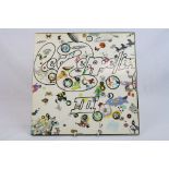 Vinyl - Led Zeppelin III LP on Atlantic Deluxe 2401002 with Peter Grant credit, gatefold rotating