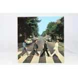 Vinyl - The Beatles Abbey Road LP PCS7088 with misaligned Apple logo to rear of sleeve, plain