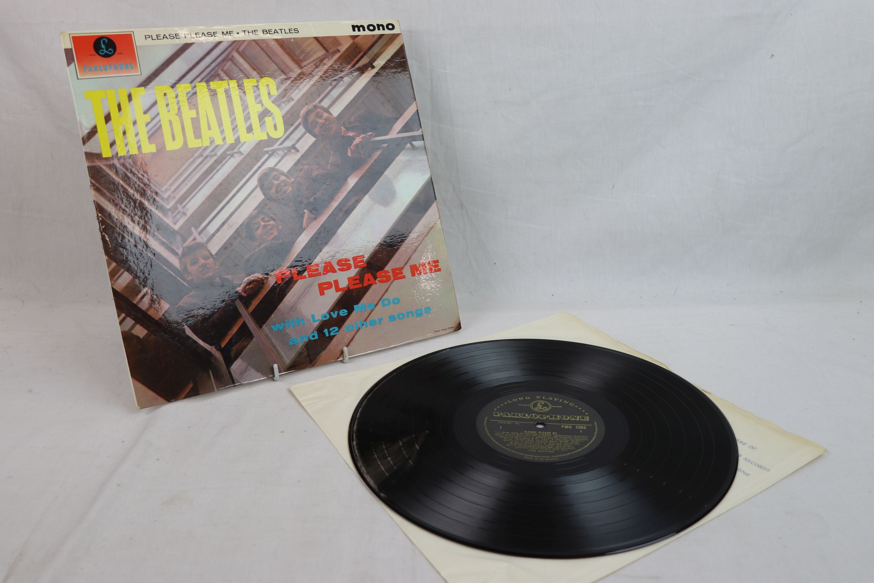 Vinyl - The Beatles Please Please Me LP on Parlophone PMC1202 gold and black label, Dick James Music - Image 4 of 10