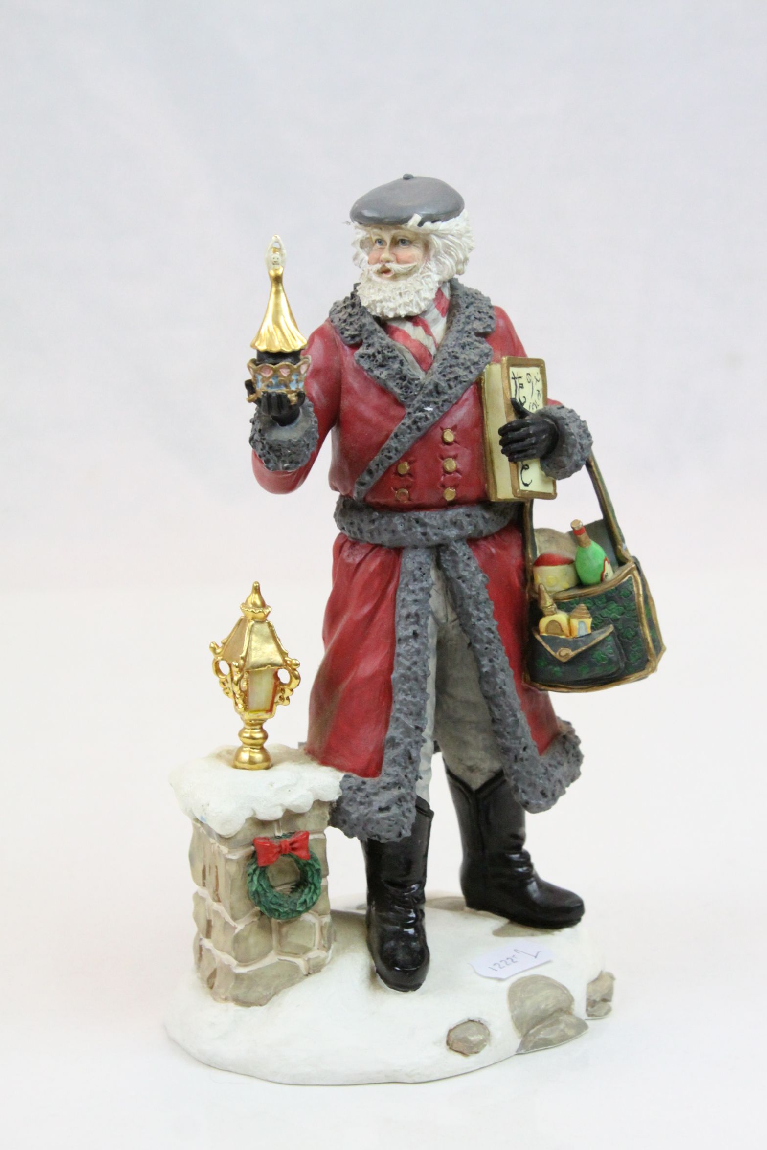 Hamilton Collection set of eight figures from the "International Santa" collection, accented with - Image 8 of 10