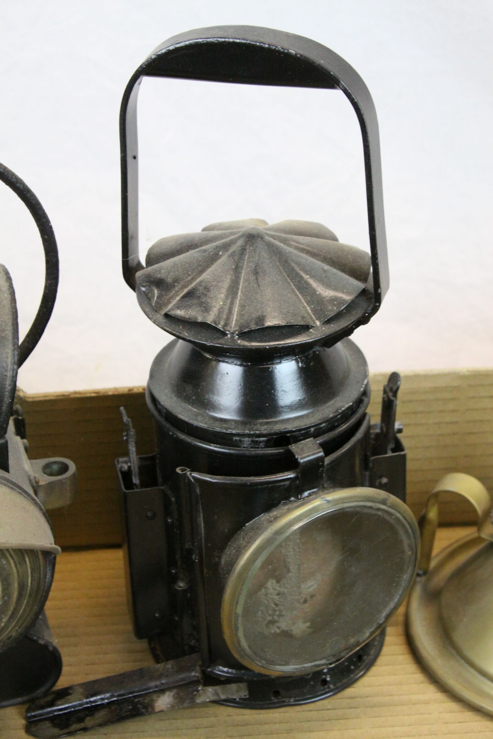 Six vintage Lamps to include a pair of Ritelite "Imperial" side lamps, Nife NH10A safety lamp, - Image 4 of 6