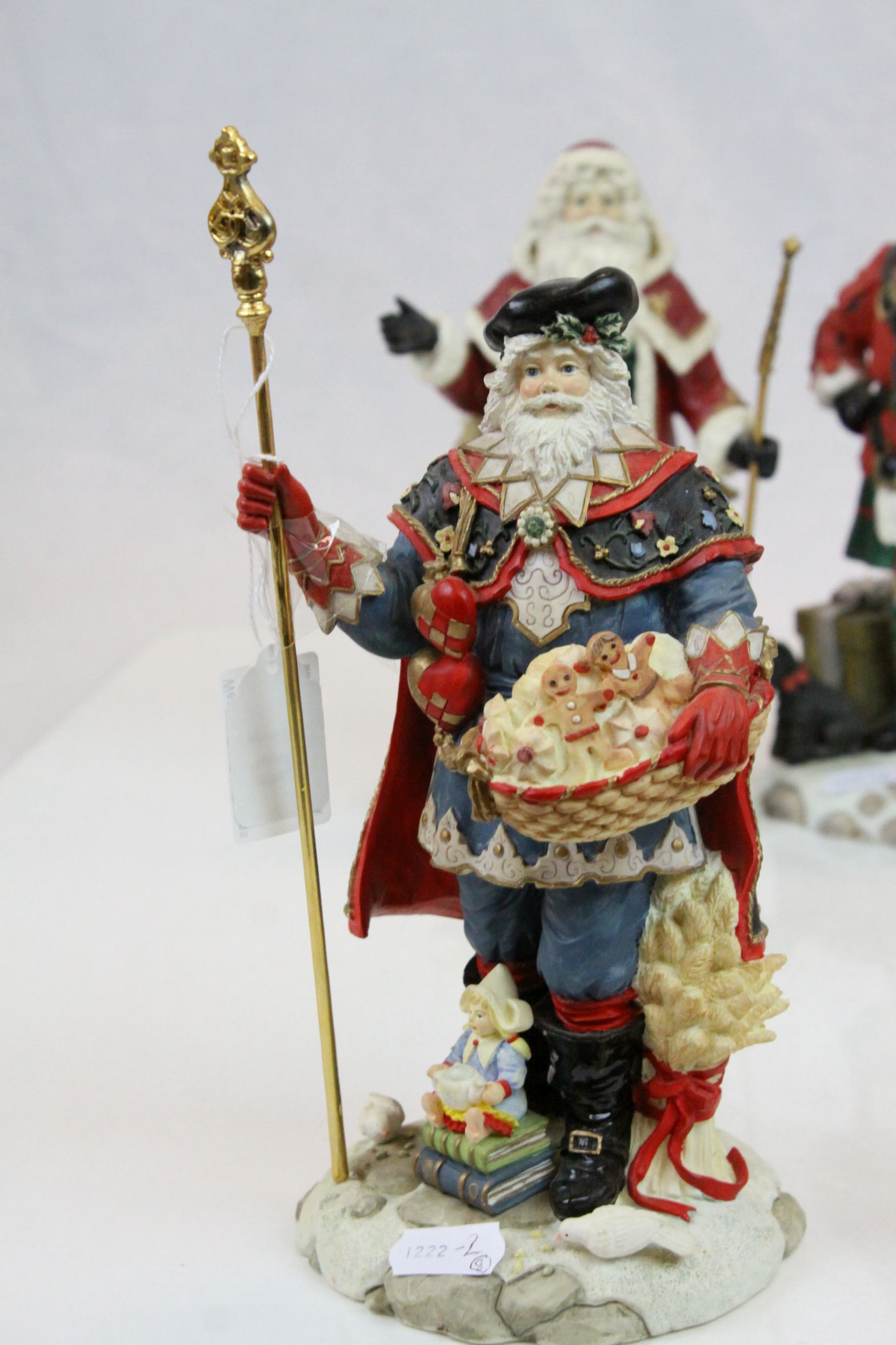 Hamilton Collection set of eight figures from the "International Santa" collection, accented with - Image 2 of 10