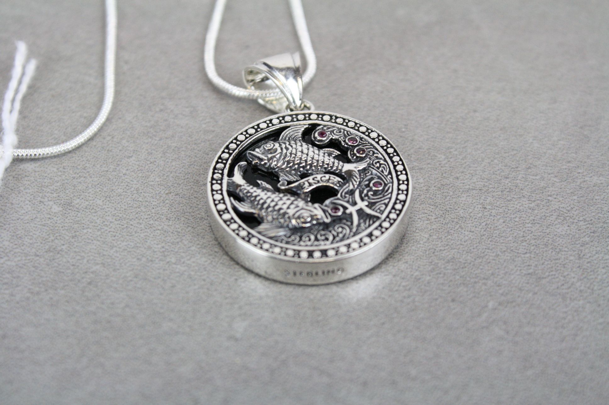 Silver and Onyx Pisces style pendant necklace - Image 2 of 4