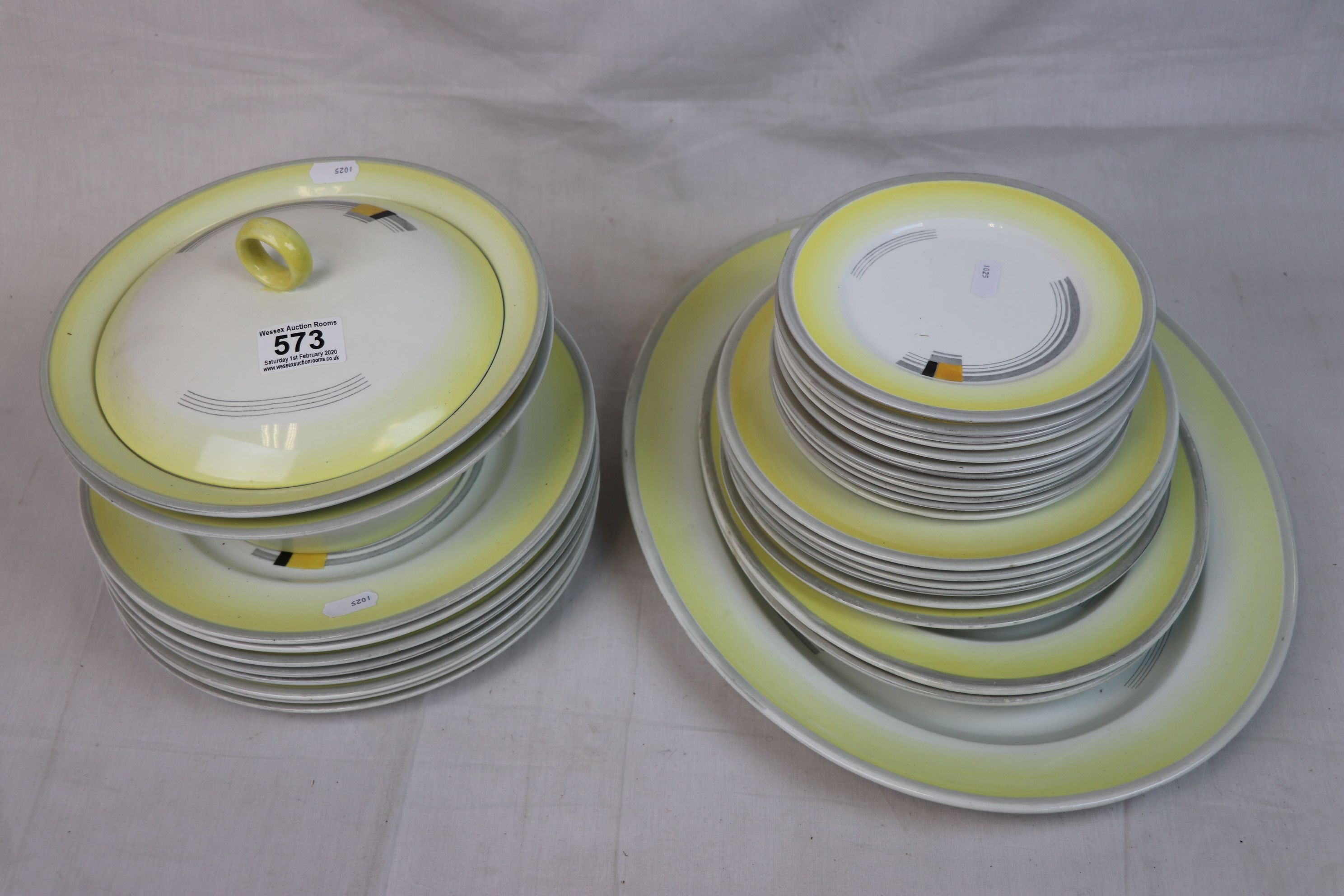 Shelley art deco part dinner service, stylised decoration, to include terrine, oval meat dishes,