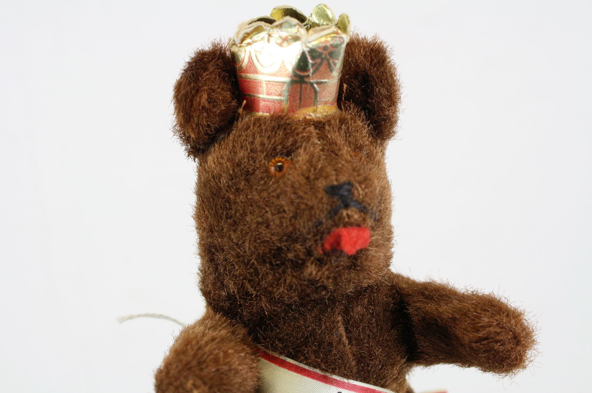 steiff-berlin-teddy-bear-with-crown