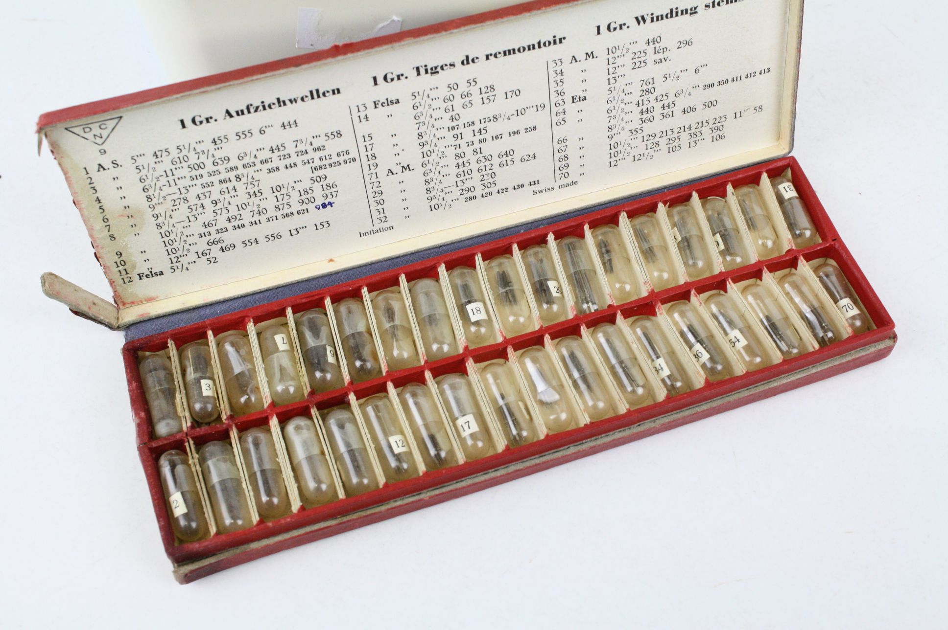 Quantity of vintage wrist watches including Seiko, a box of watch winding stems etc - Image 5 of 5