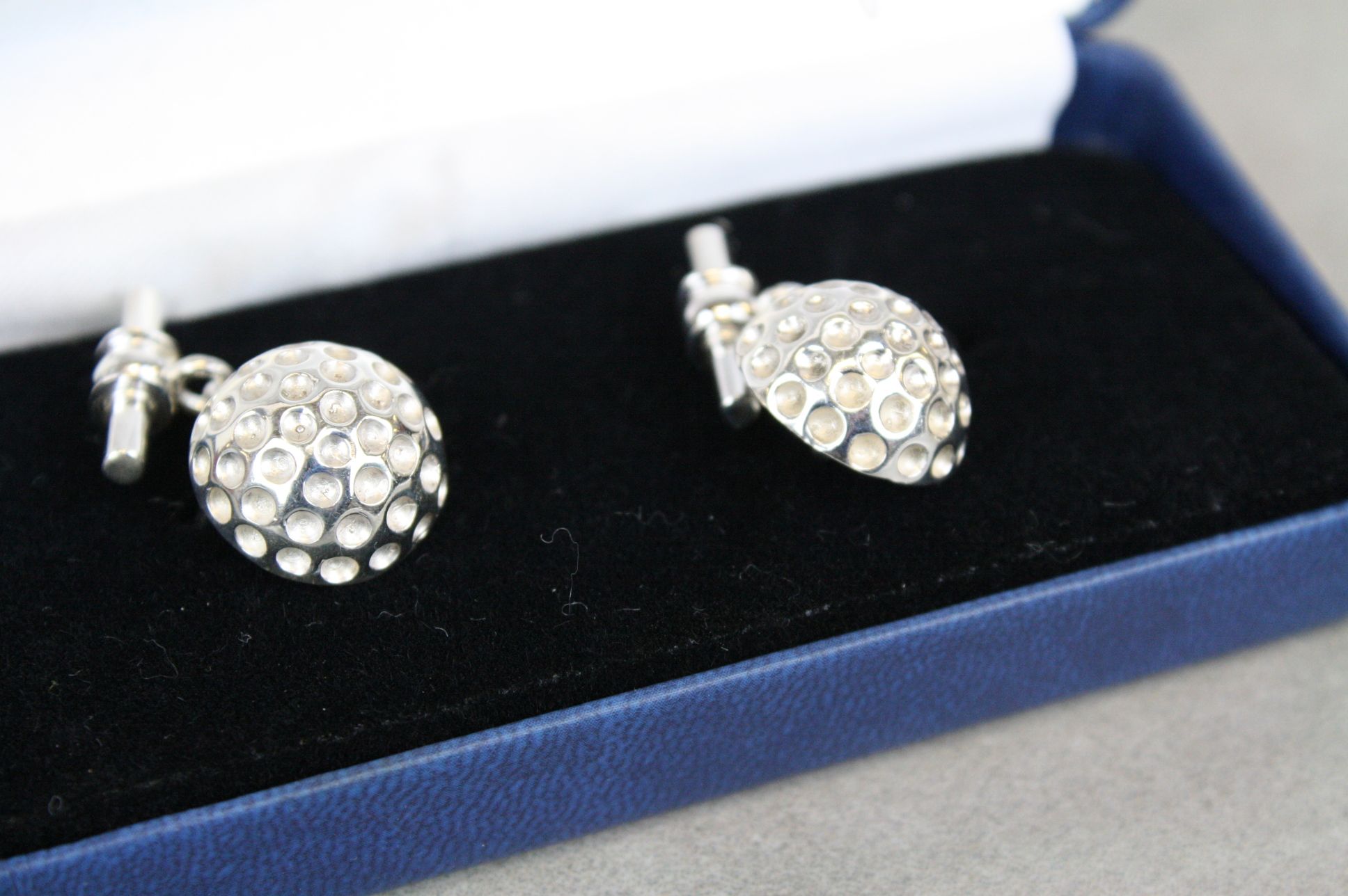 Pair of silver golf ball style cufflinks cased - Image 2 of 2