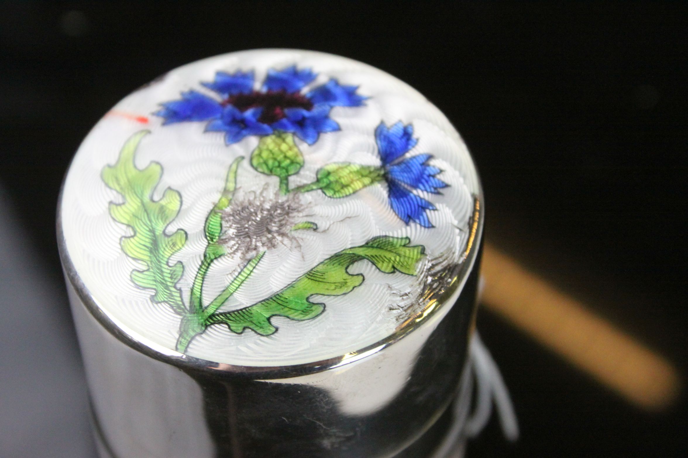 Hallmarked silver scent bottle with enamel thistle design to lid - Image 2 of 5