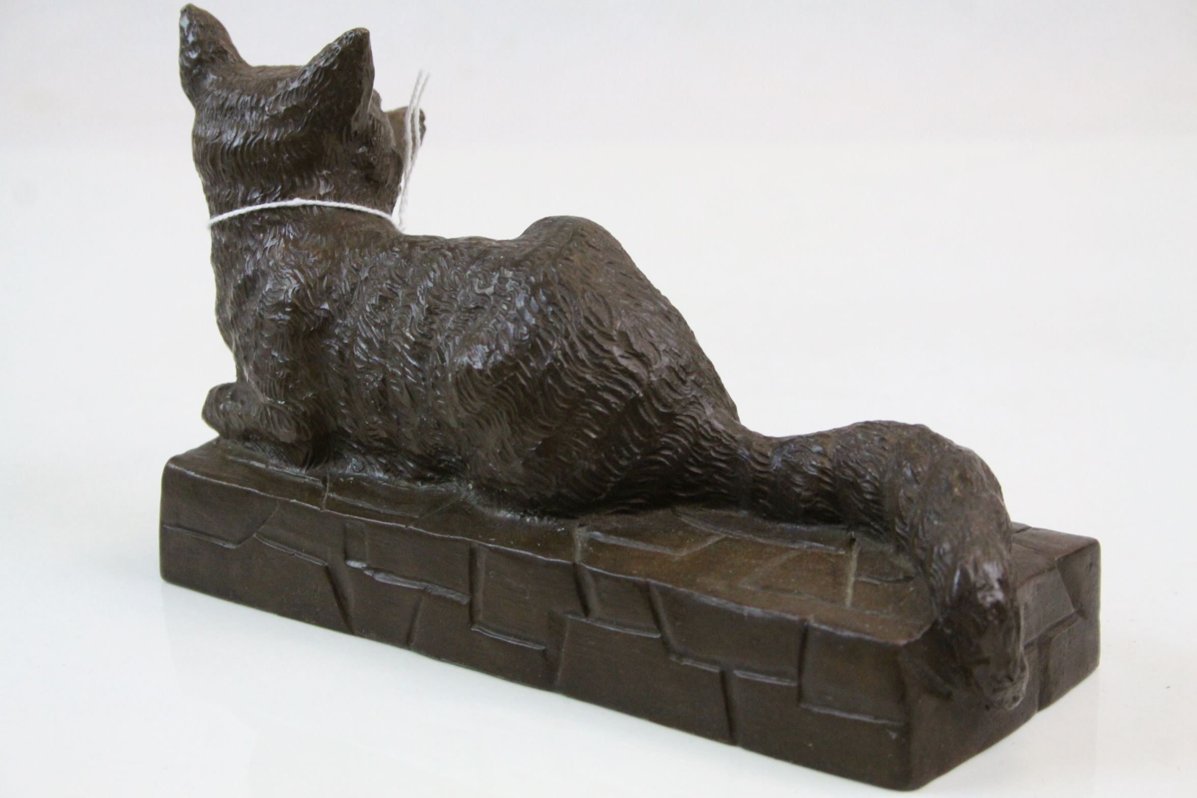 Bronze recumbent fox wall - Image 3 of 3